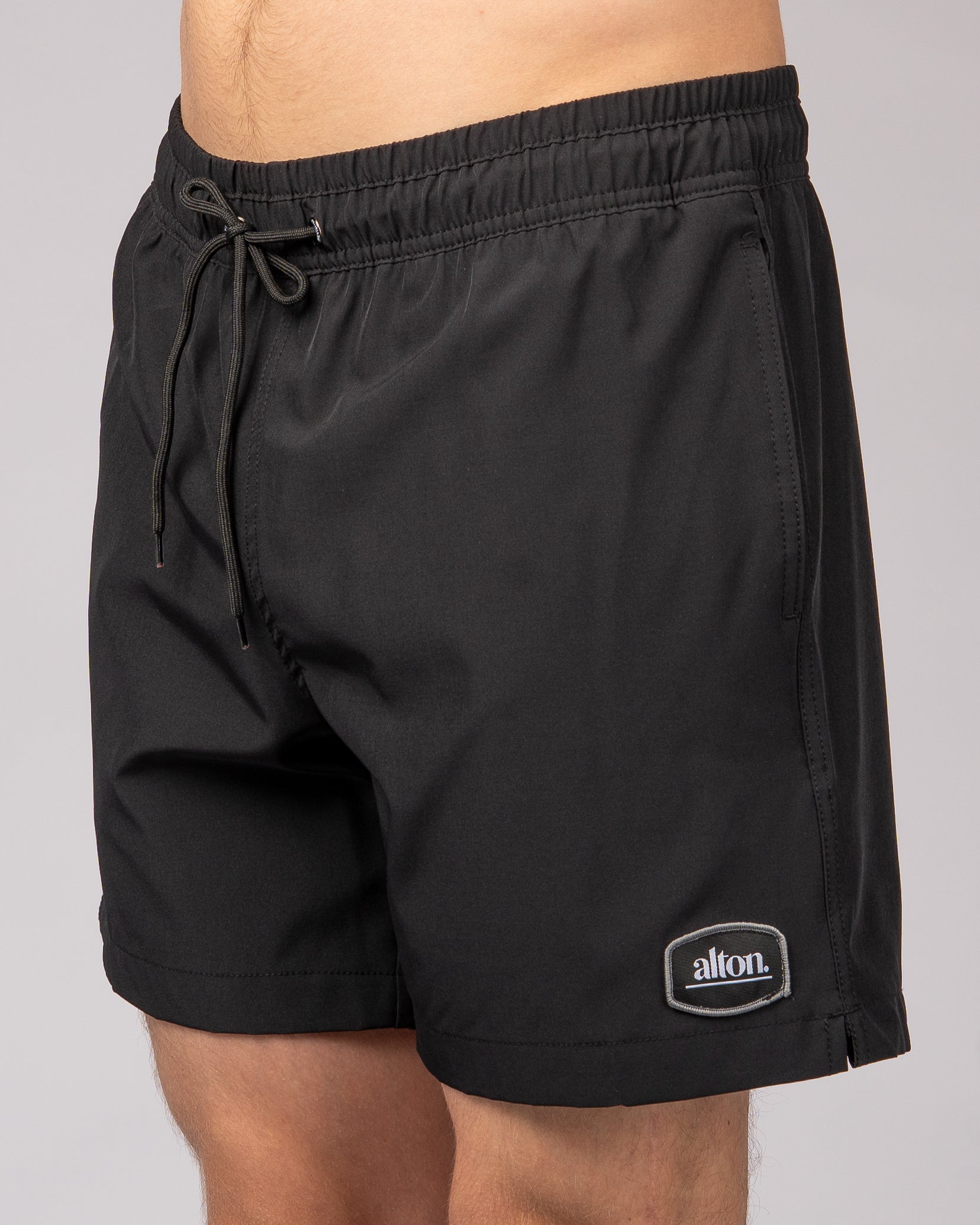 16" Owens Boardshorts - Black