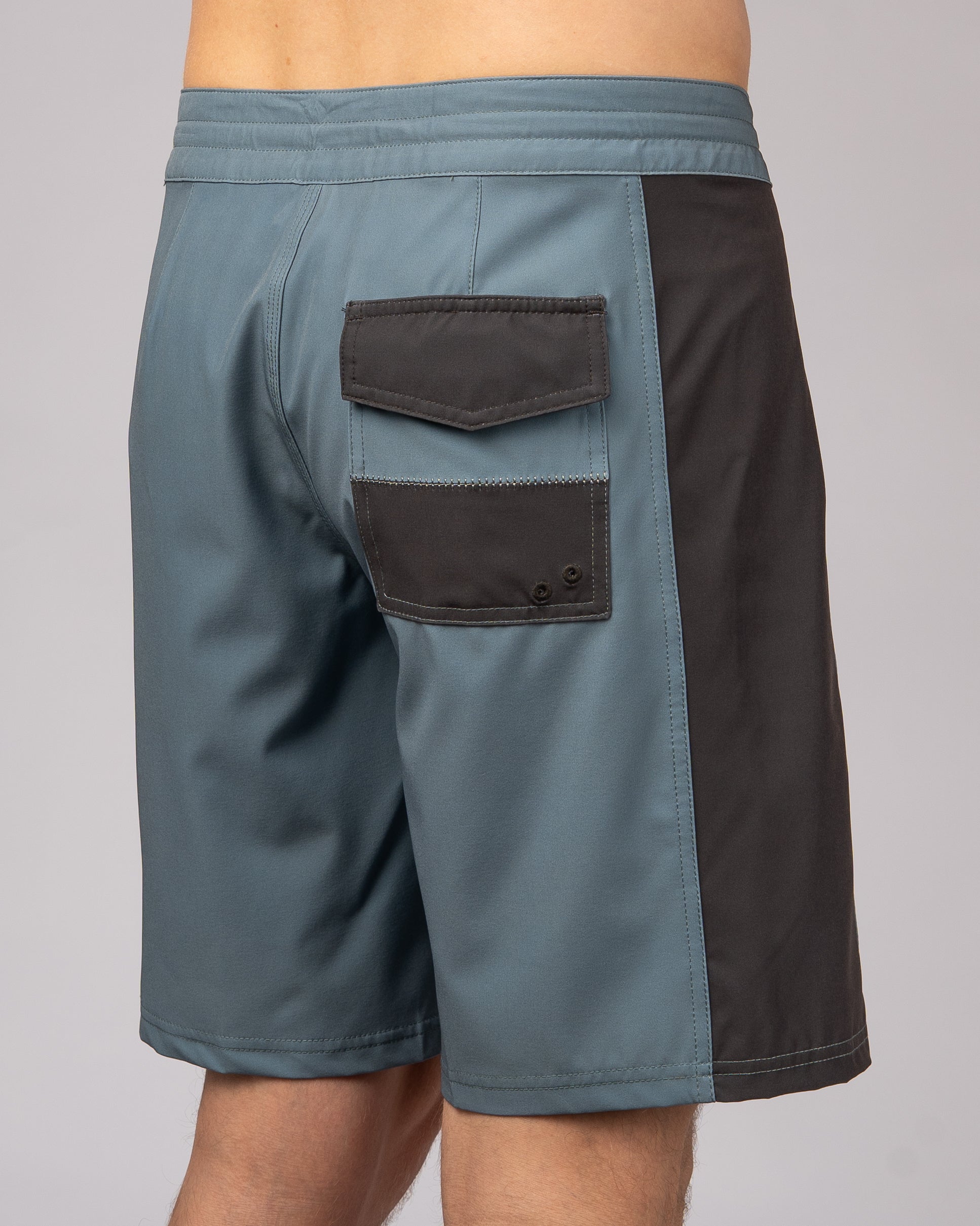 19" Scout Boardshorts - Stormy