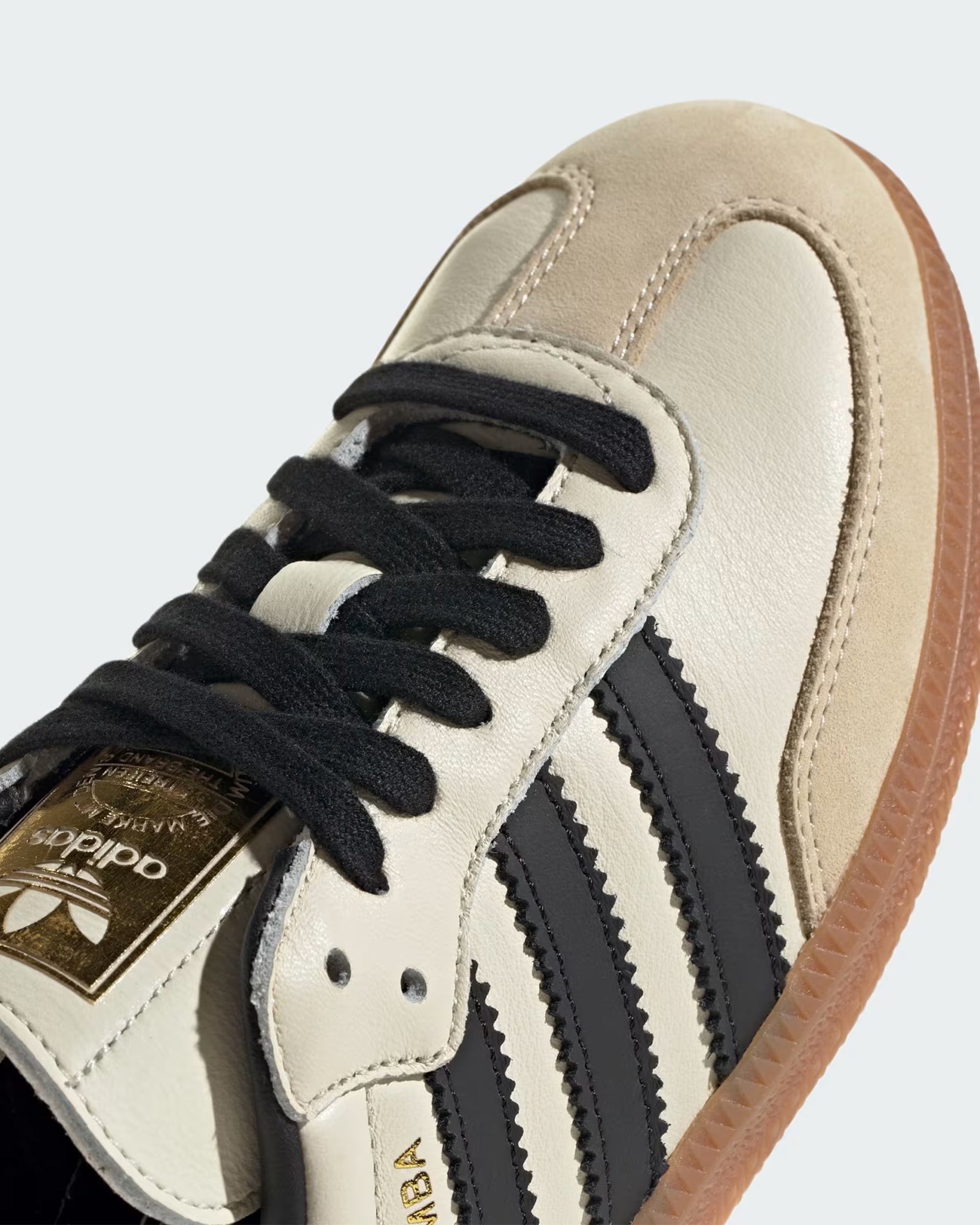 adidas Samba OG W 240 ベージュ/ブラック Women's Samba OG Shoes - Cream White/Core Black/Sand Strata