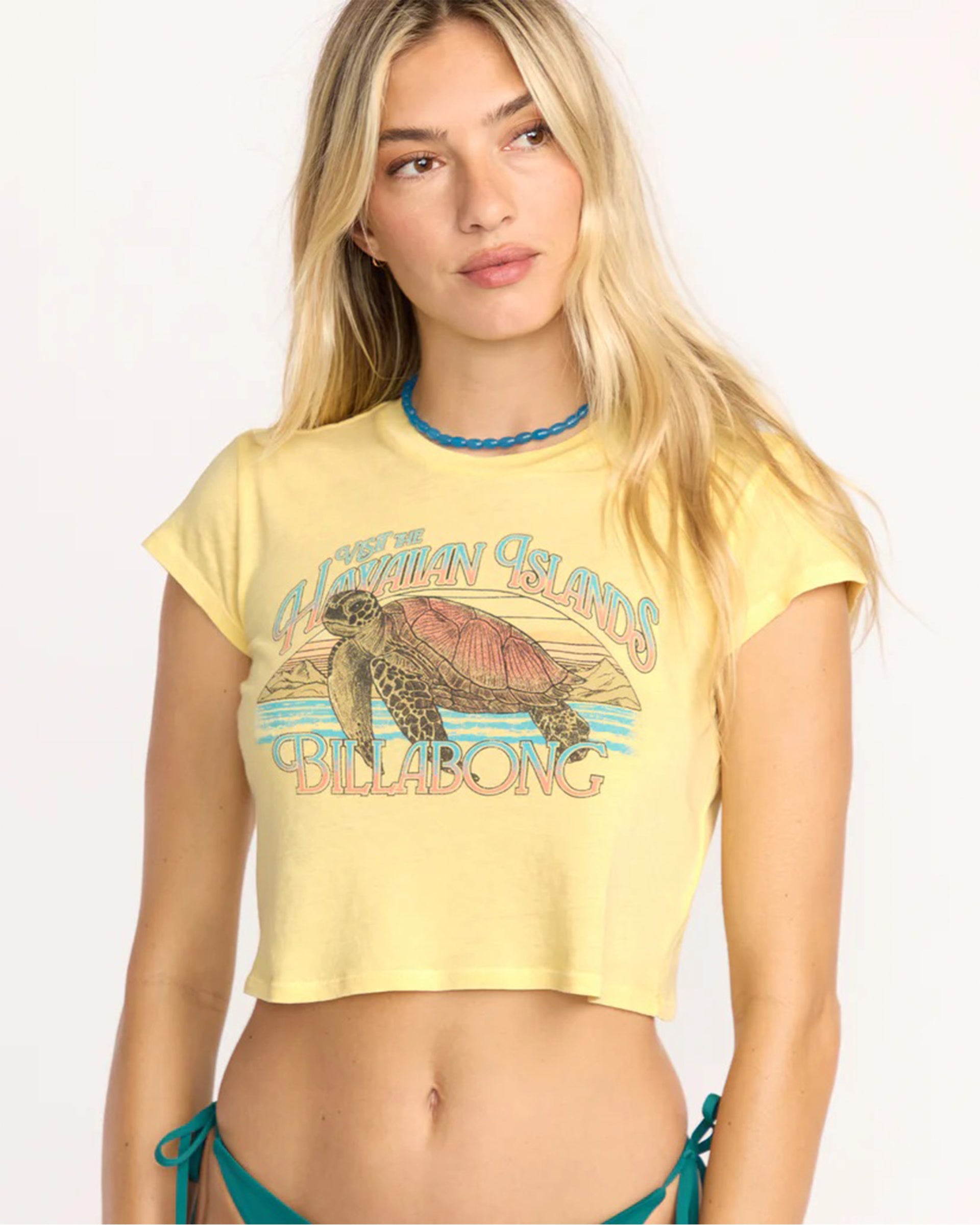 Billabong Women's Going On Vacay Short Sleeve T-Shirt - Retro Yellow