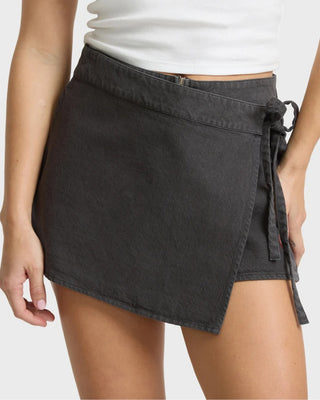 Billabong Women's Your Crush Skort - Black Sands