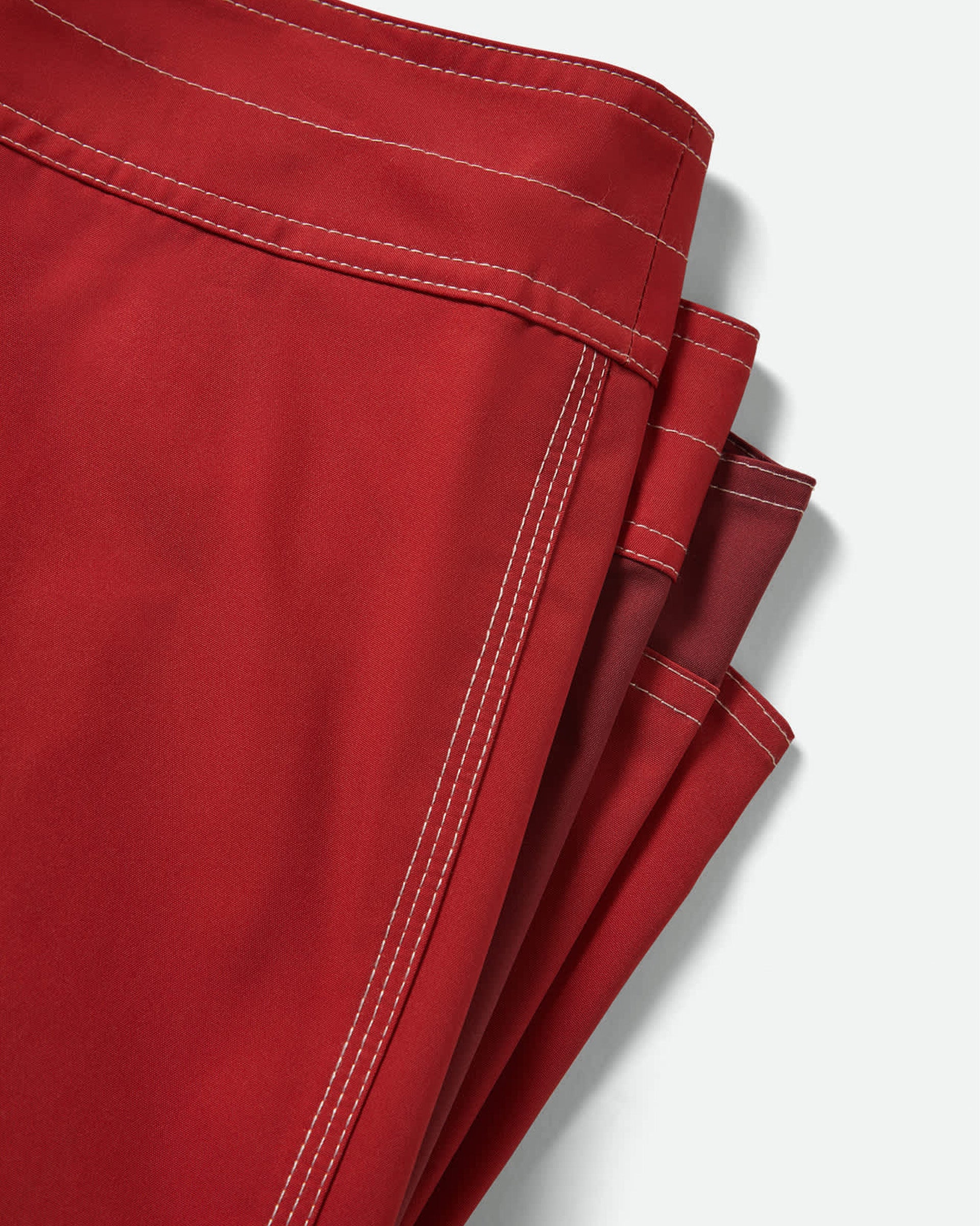 Brixton Classic 17" Trunk - Adrenaline Rush/Robust Red