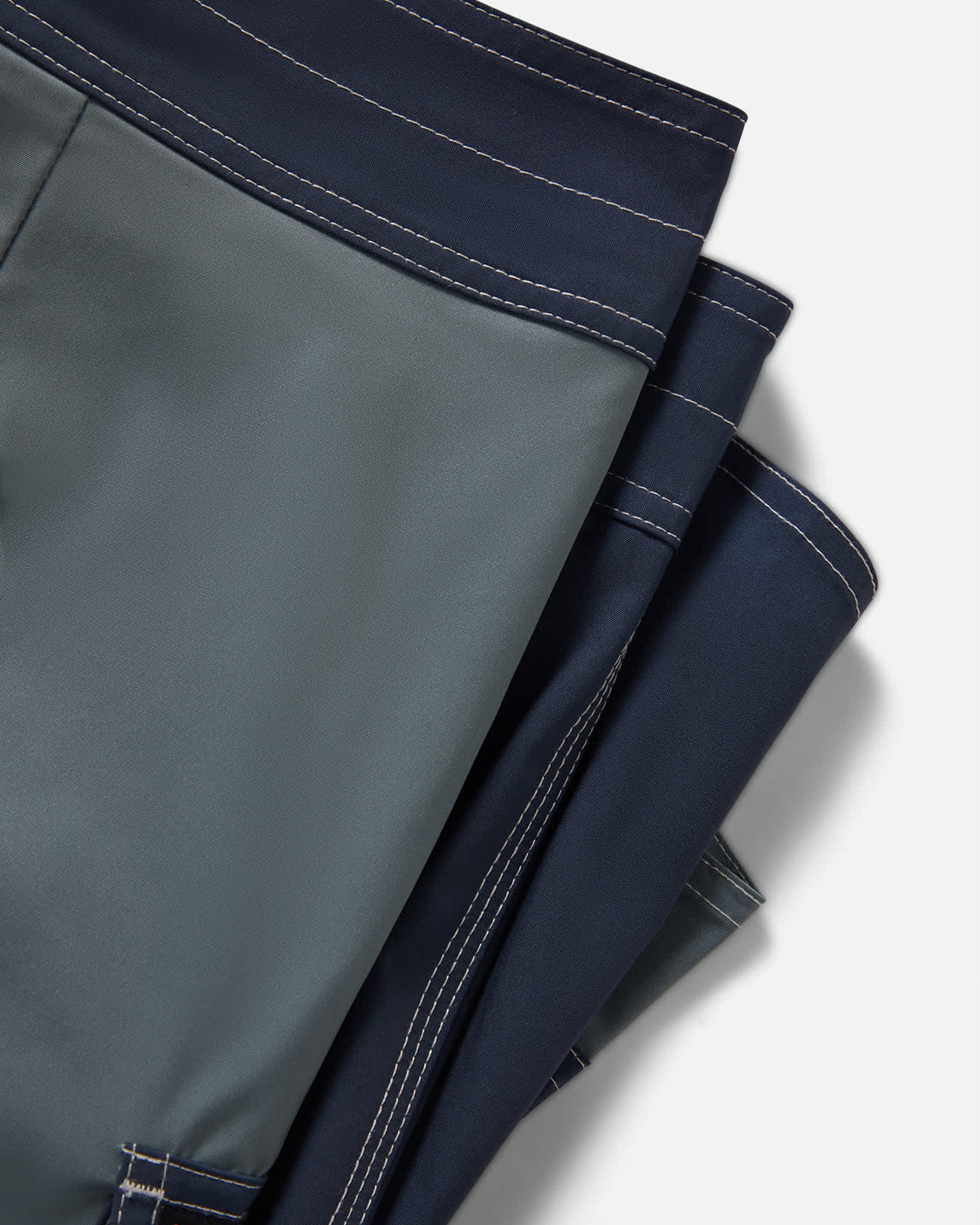 Brixton Classic 17" Trunk - Washed Navy