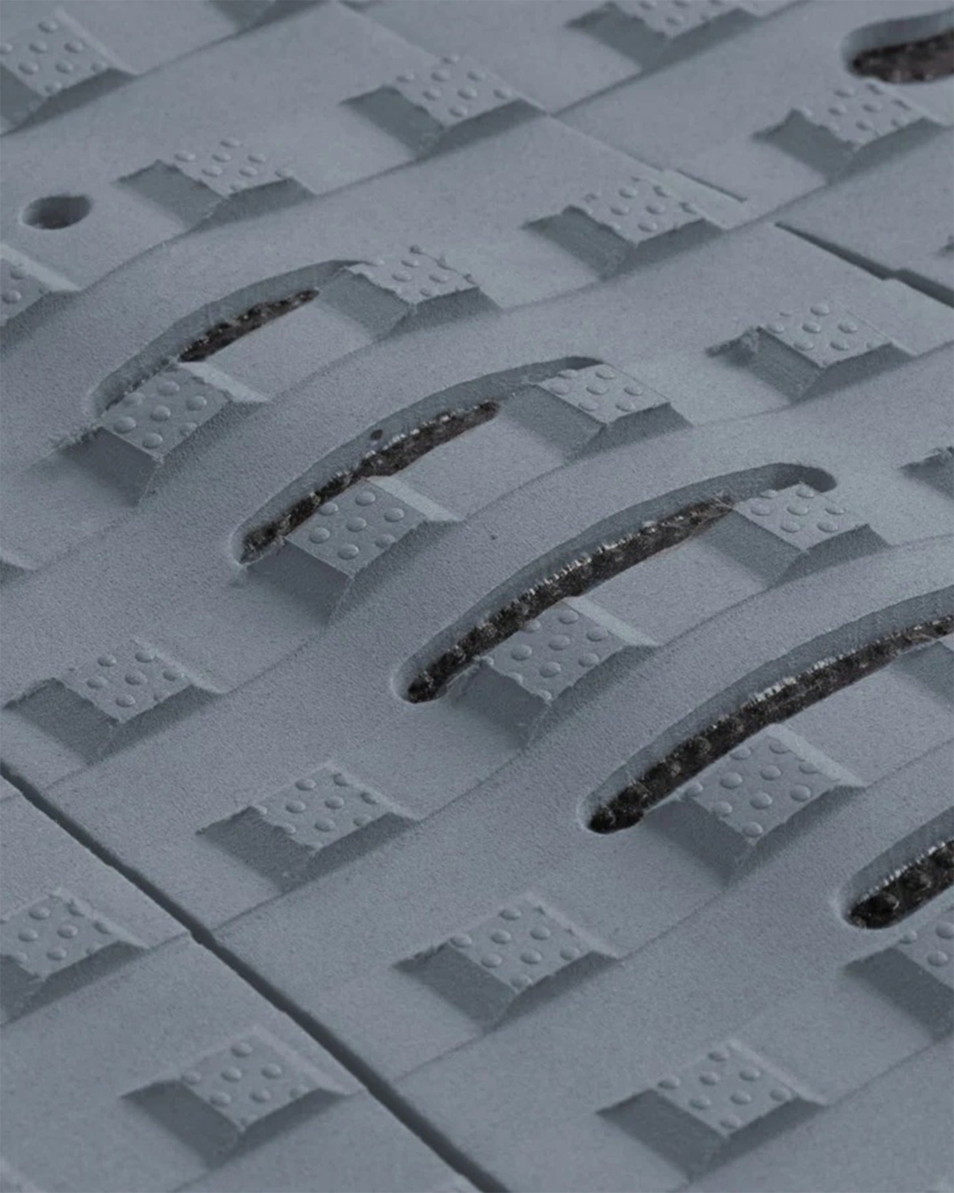 Mick Fanning Signature Loc-Lite Pad - Titanium Black