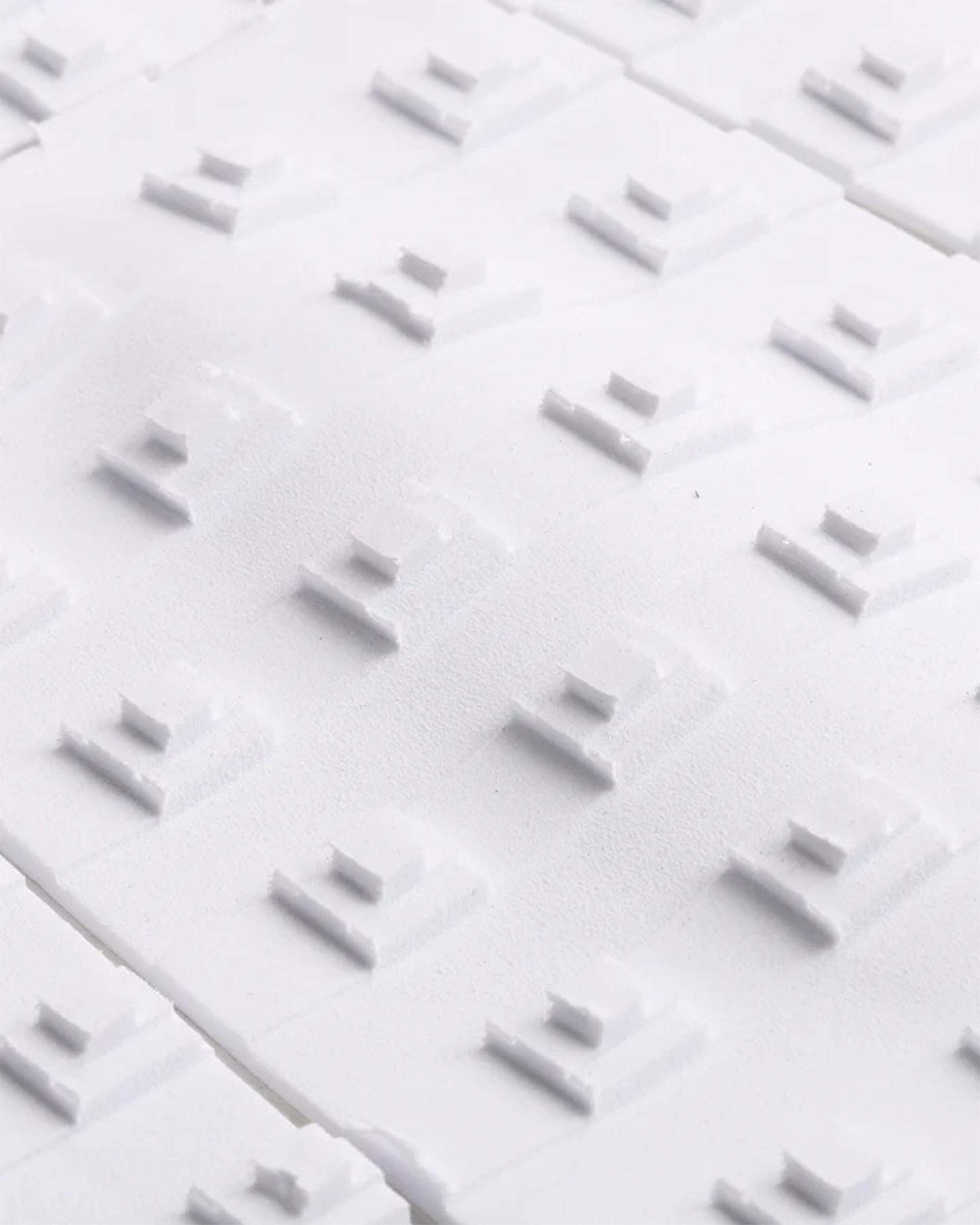 Creatures of Leisure Reliance III Pin Tail - White Black