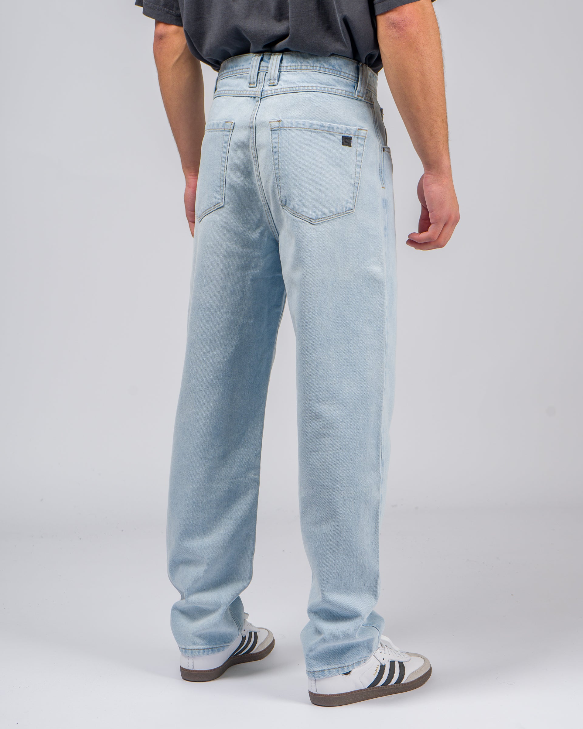 Straight Rigid Pant