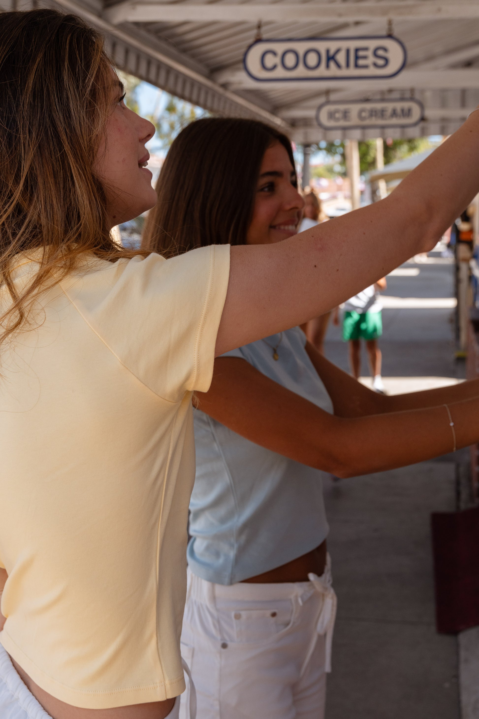 Lele Mar Women's Josie Short Sleeve Baby Tee - Yellow