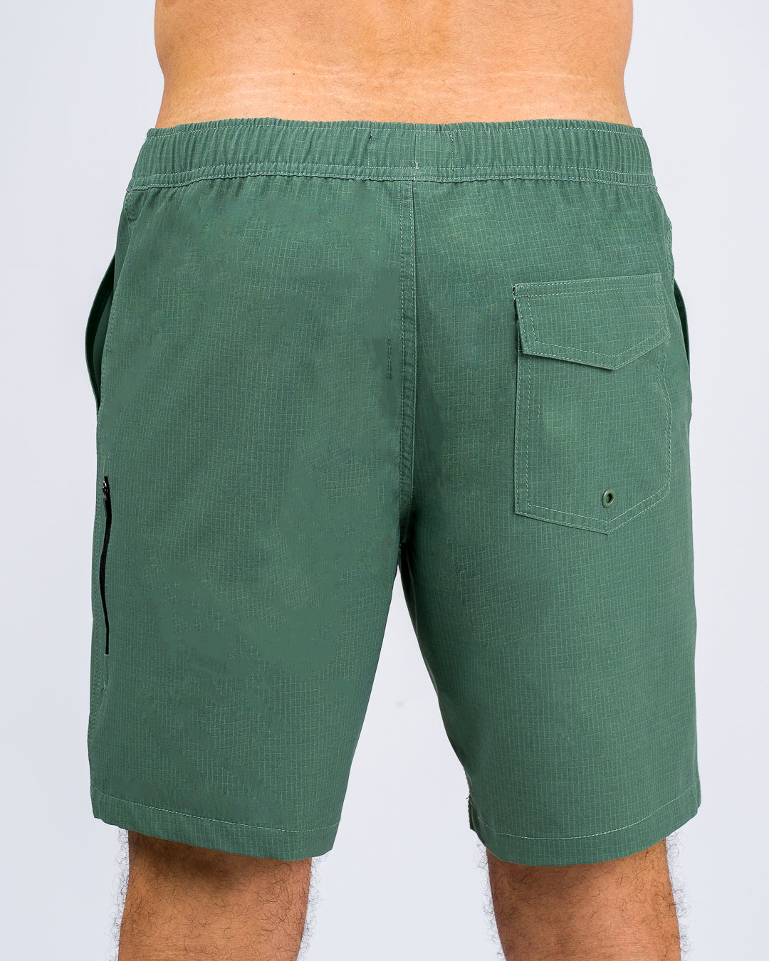 Traveler 18" Elastic Shorts