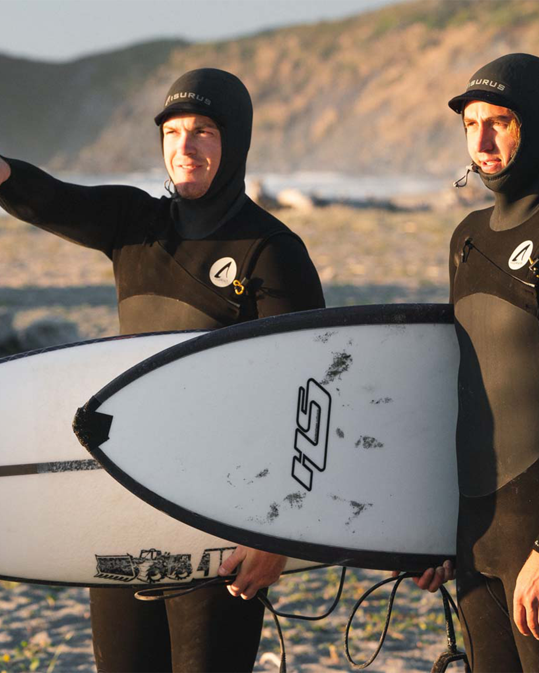 Isurus Men's Evade 4.3 Hooded Chest Zip Winter Wetsuit