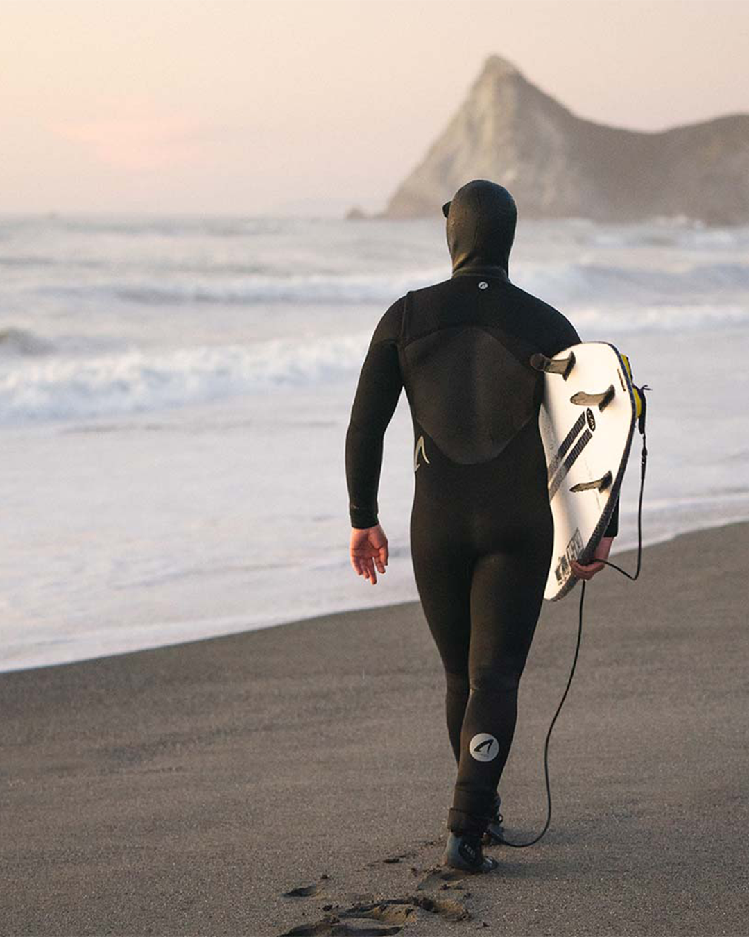 Isurus Men's Evade 4.3 Hooded Chest Zip Winter Wetsuit