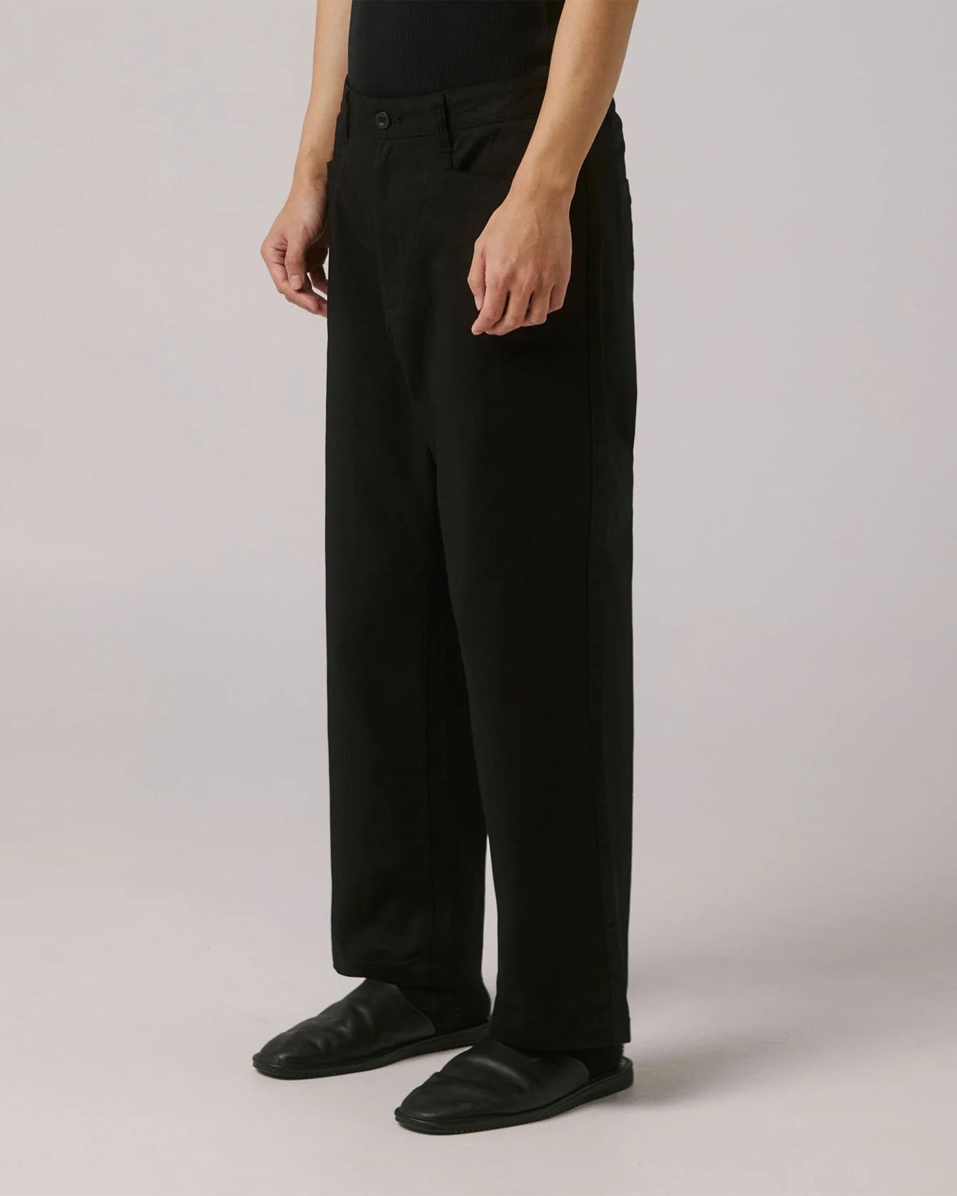 Former AG Chino Pant - Black