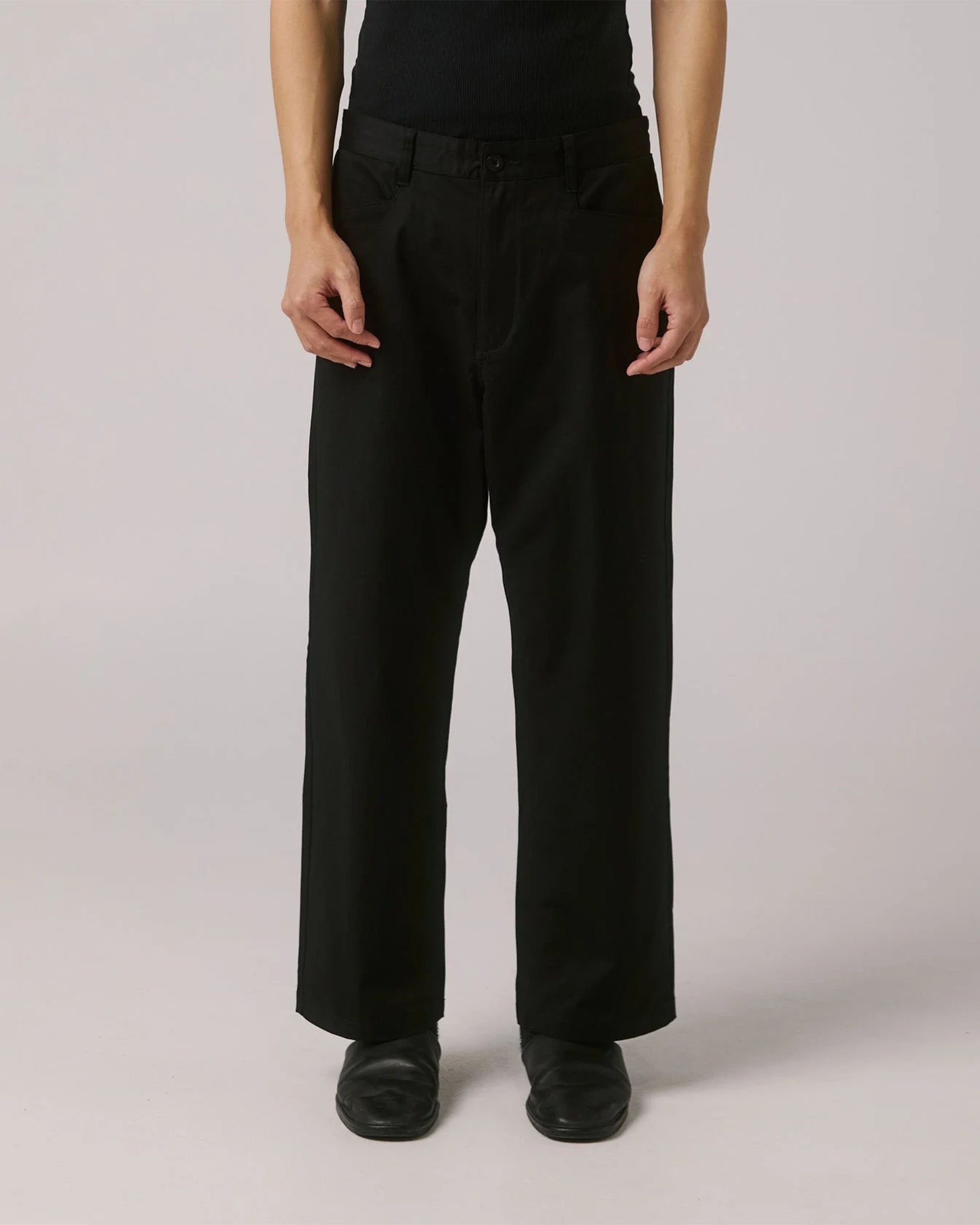 Former AG Chino Pant - Black