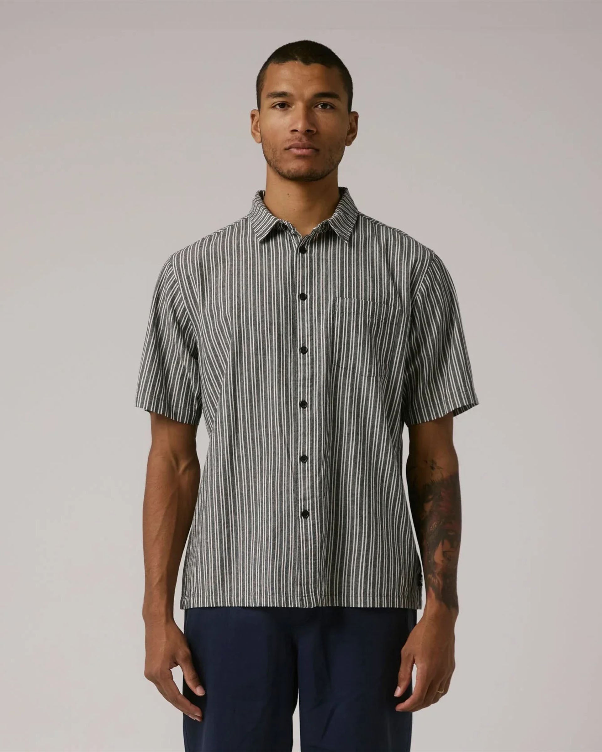 Reynolds Striped S/S Shirt - Black