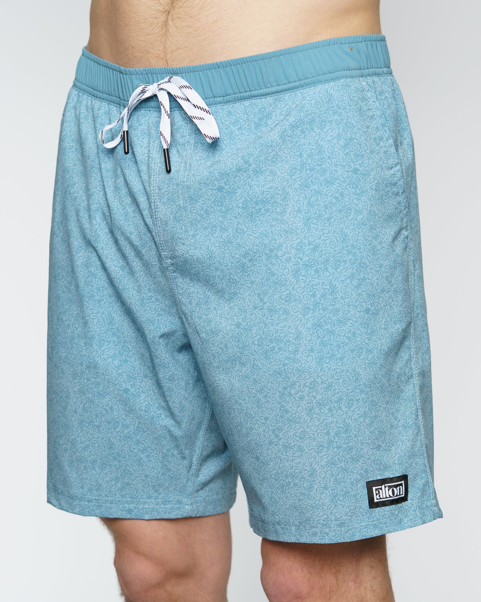 18" Levitate Floral Boardshorts - Sea Blue
