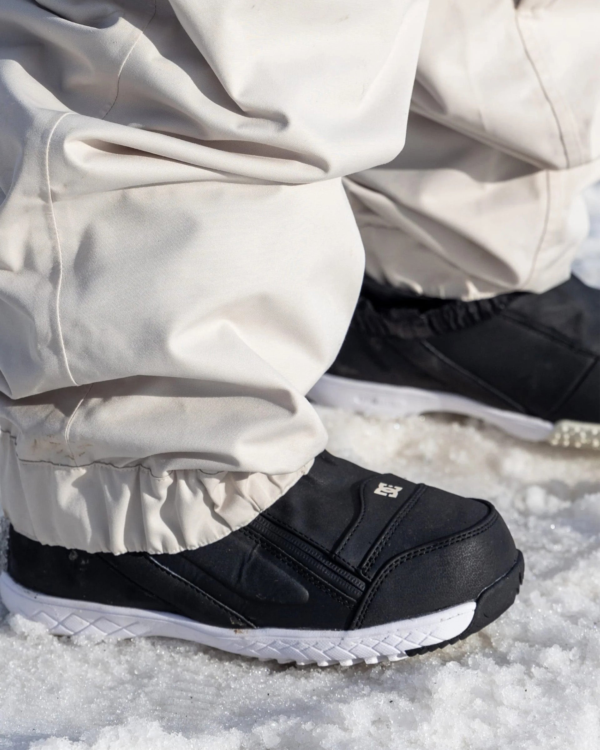 Women's Outline Shell Snow Pants - Limestone