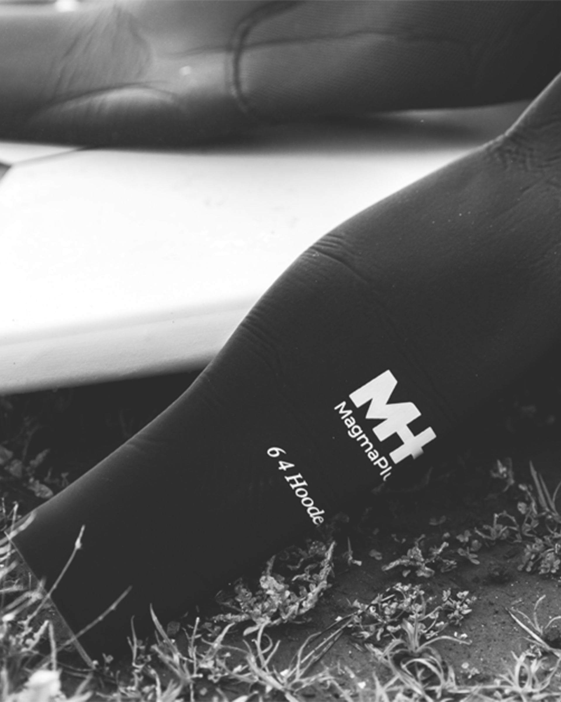 Manera Magma Steamer Hooded Front Zip 6/4mm Fullsuit