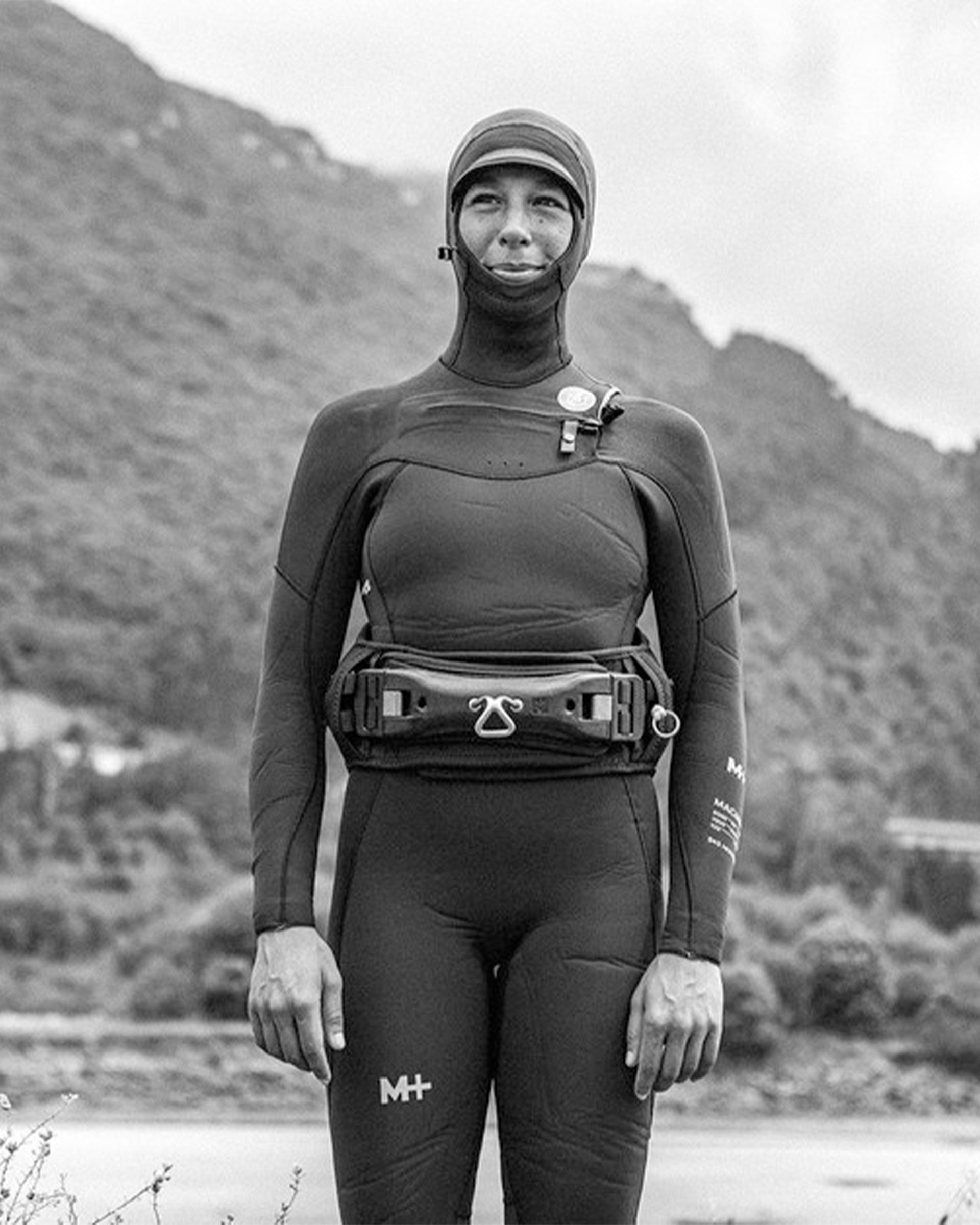 Women's Meteor Magma 5/4/3mm Steamer Hooded Fullsuit - 2022