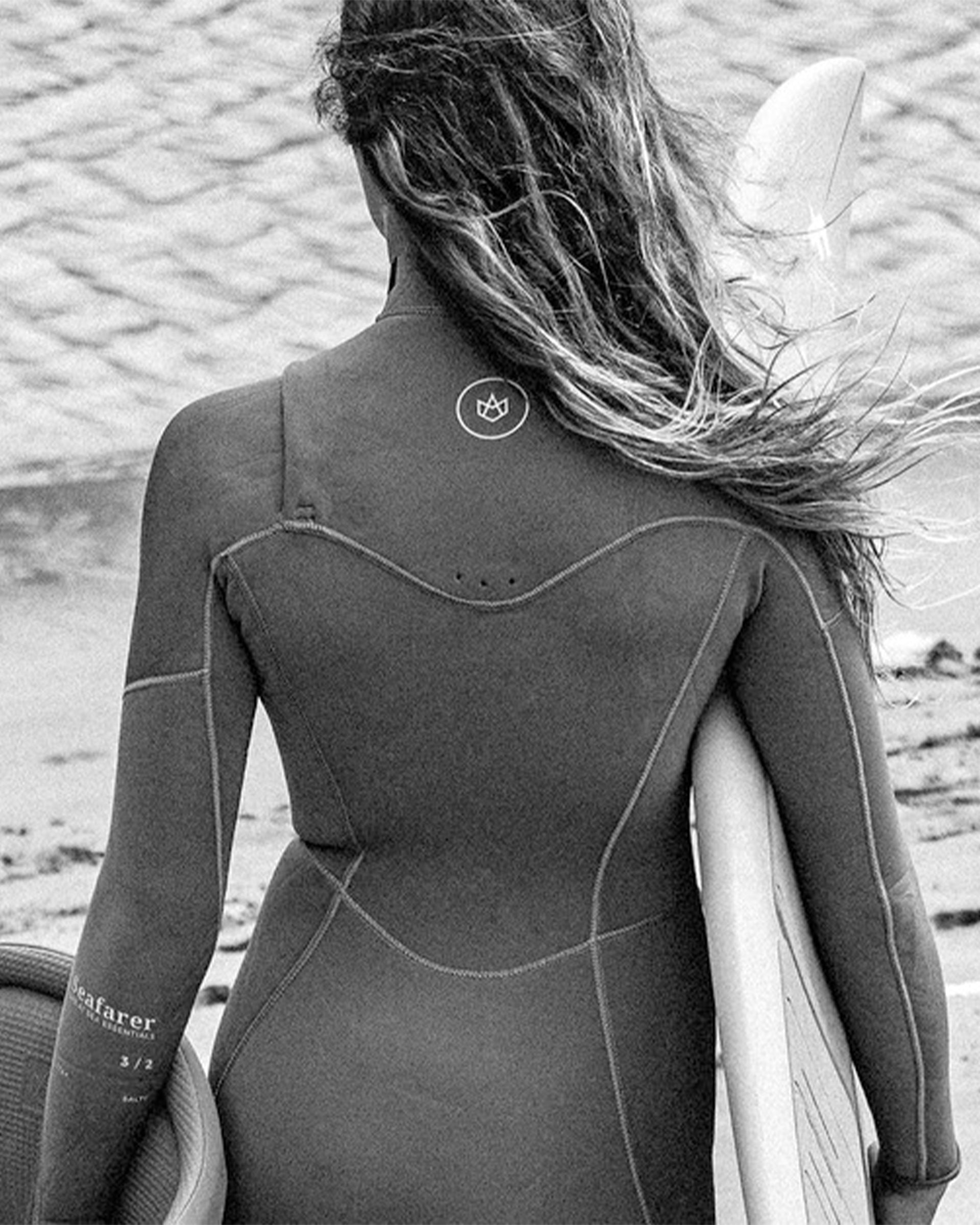 Women's Manera Seafarer Steamer 3/2mm Chest Zip Fullsuit