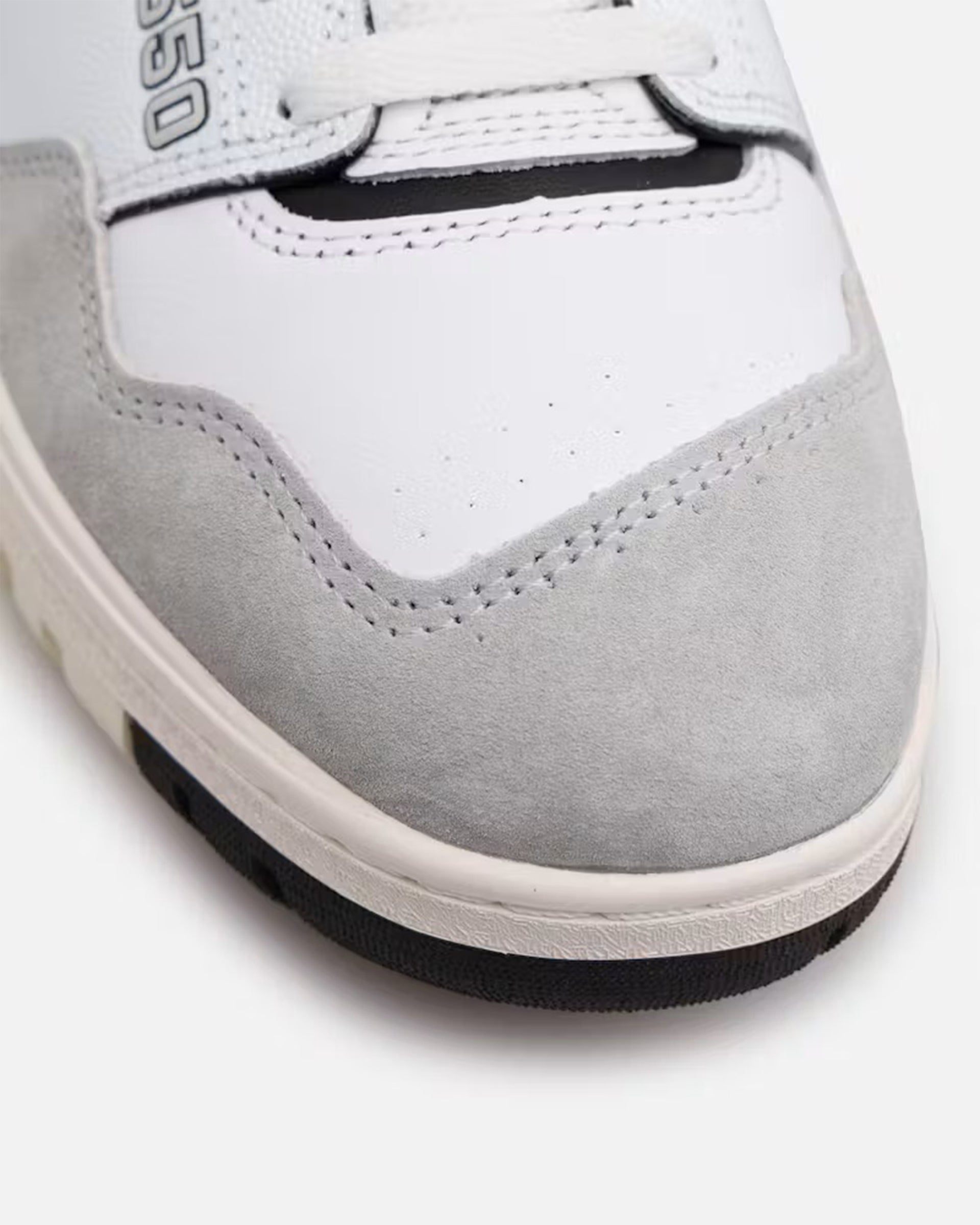 New Balance 550 Shoes - Black/White