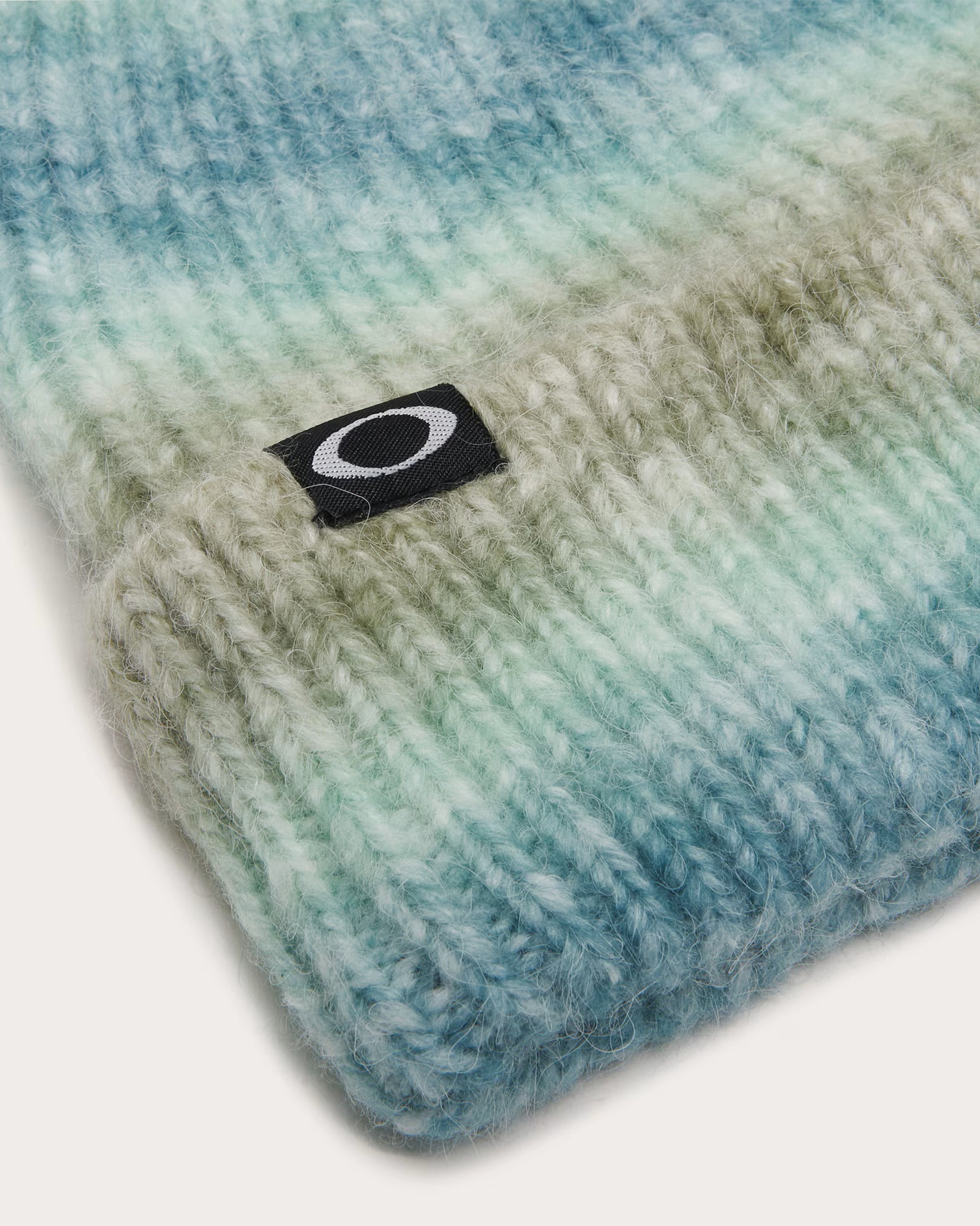 Oakley Ellipse Gradient Beanie - Blue Gradient