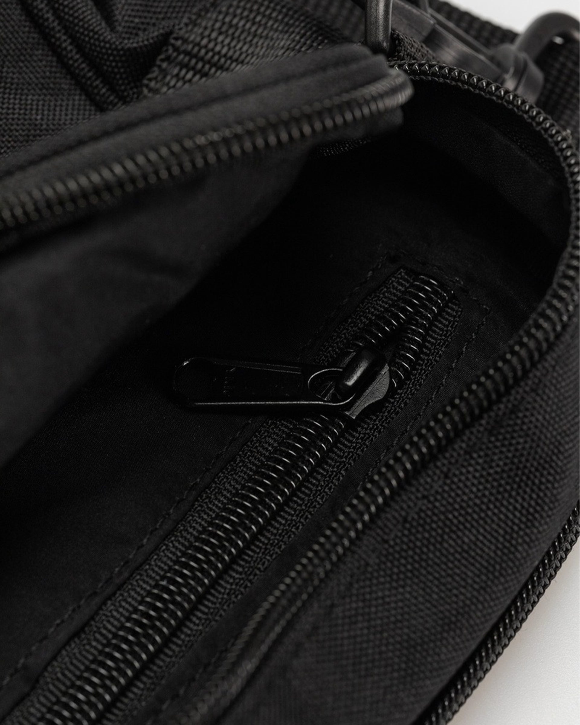 Obey Half Eye Crossbody Bag - Black