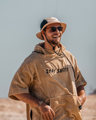 Manera Poncho- Almond