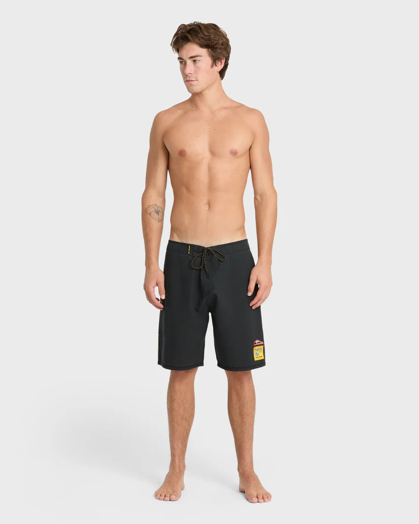 Quiksilver Pacifico Ballena 20" Boardshorts - Black