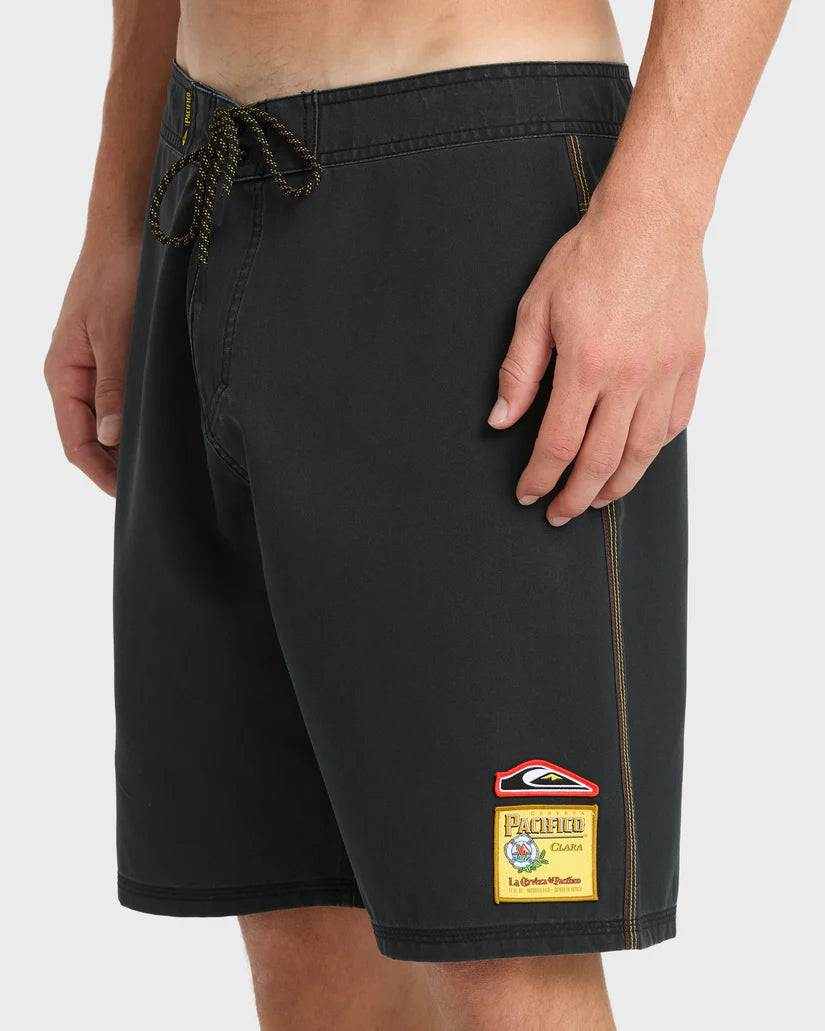Quiksilver Pacifico Ballena 20" Boardshorts - Black