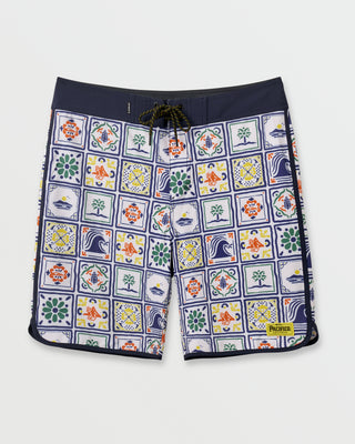 Quiksilver x Pacifico Scallop 19" Boardshorts - White