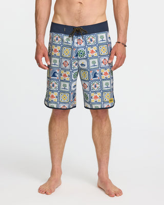 Quiksilver x Pacifico Scallop 19" Boardshorts - White