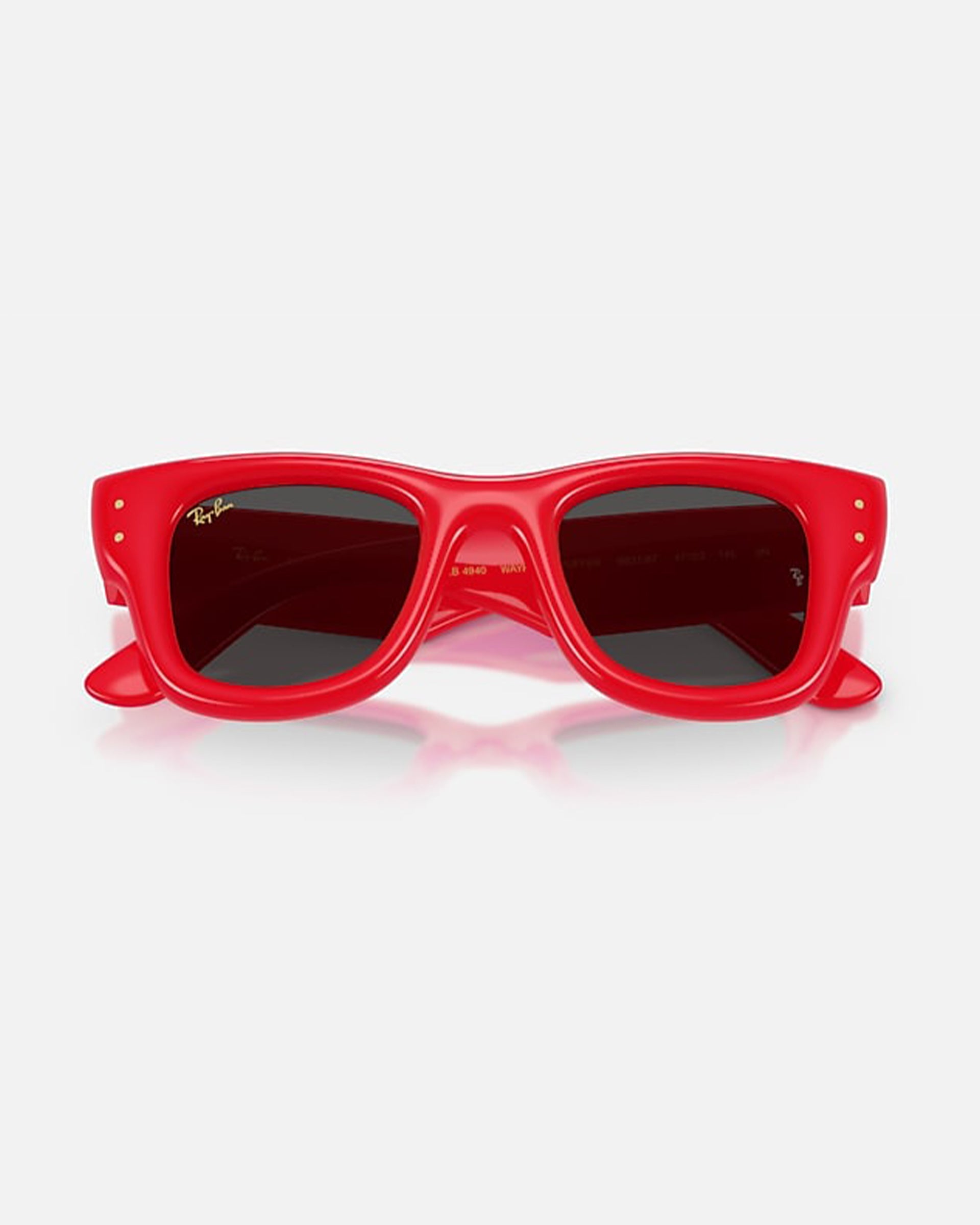 WAYFARER レッドサングラス Wayfarer Puffer Sunglasses - Polished Red/Ultra Black – Jack's