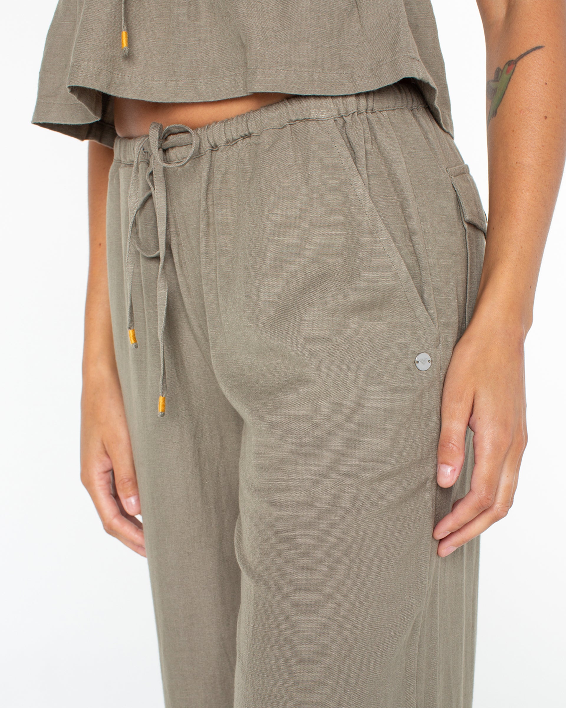 Roxy Women's Iyla Pants - Vetiver Solid