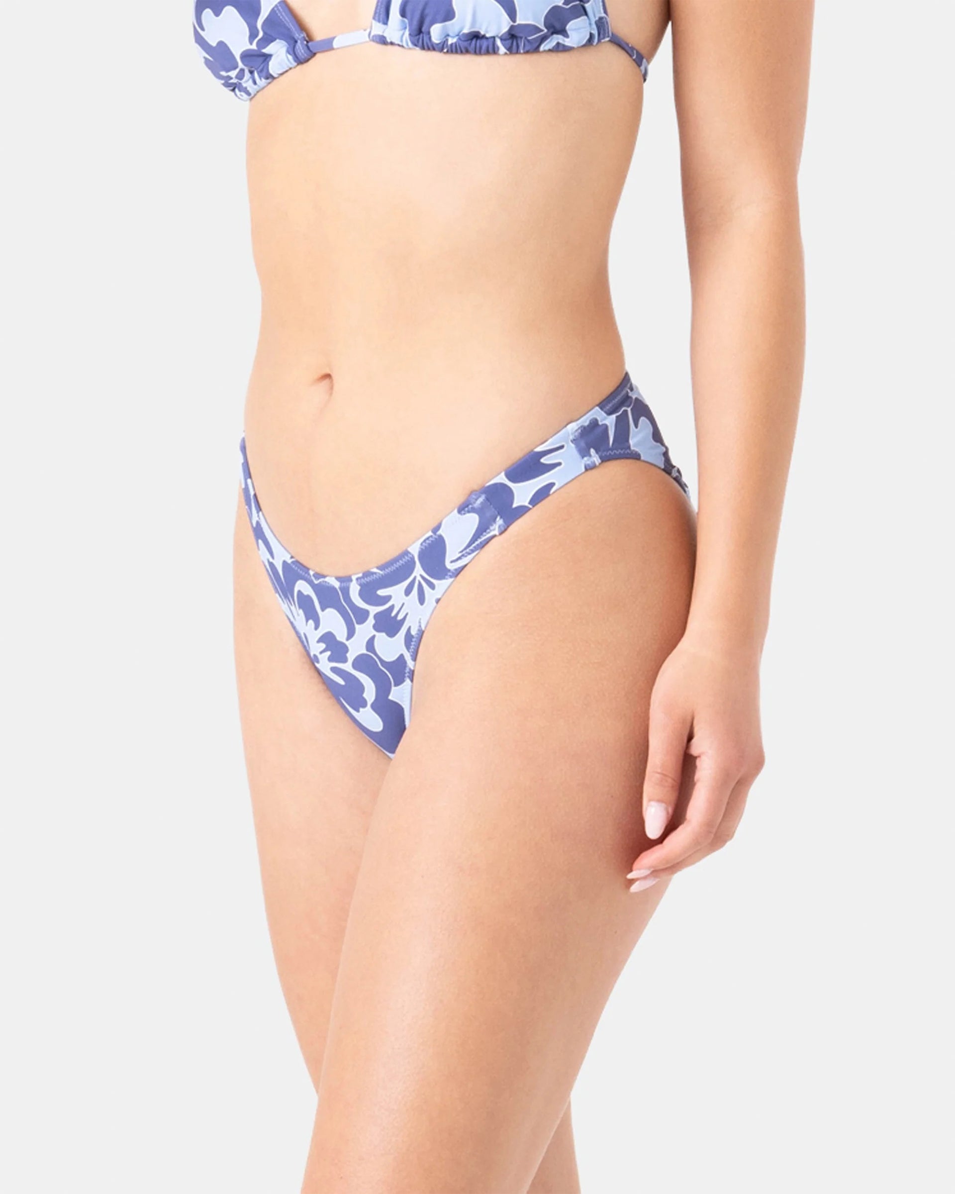 Roxy Women's Tropic Drift Scrunch Hipster Moderate Bikini Bottom - Blue Combo