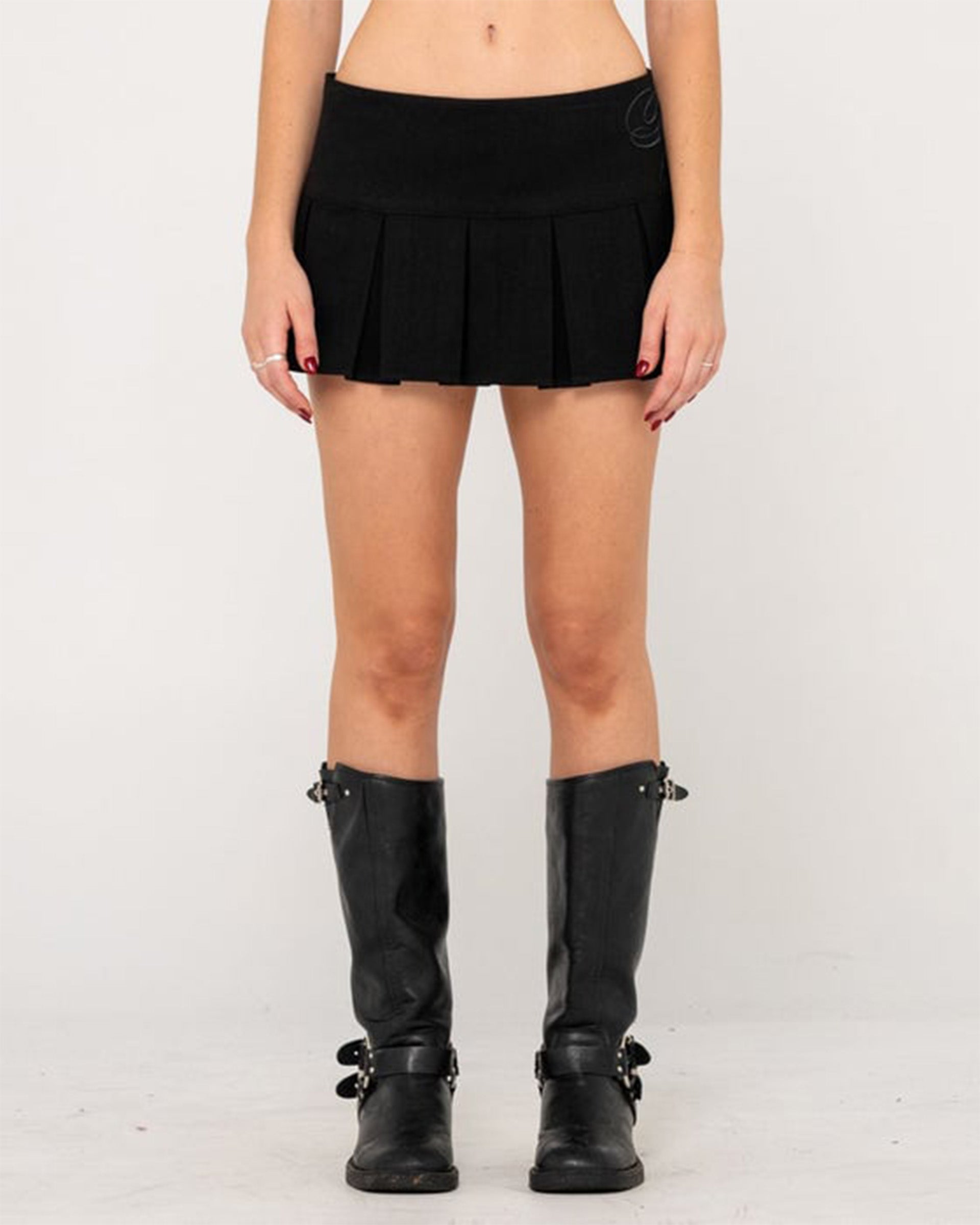 Rusty Women's Gemnani Low Rise Pleated Skirt - Black