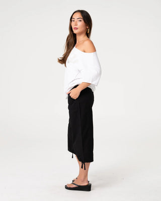 Rusty Women's Kick It Cut Off Shoulder Tee - Vintage White
