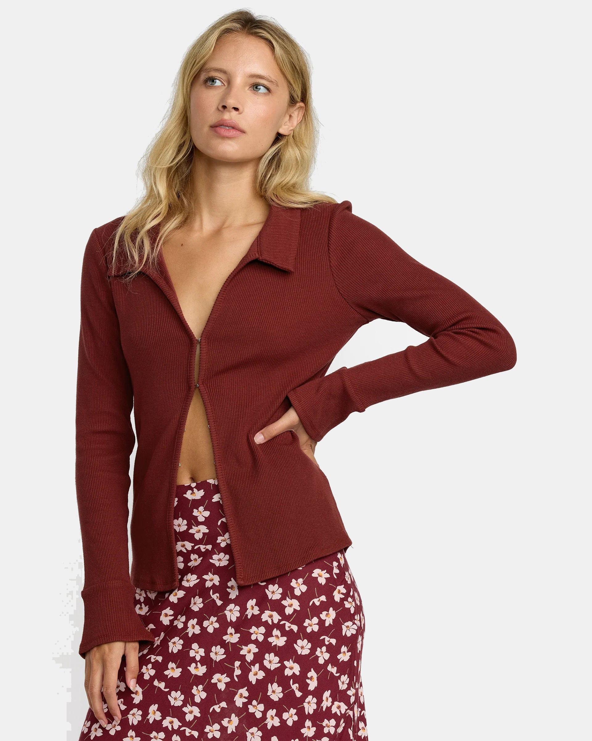 RVCA Women's Devine Knit - Cranberry