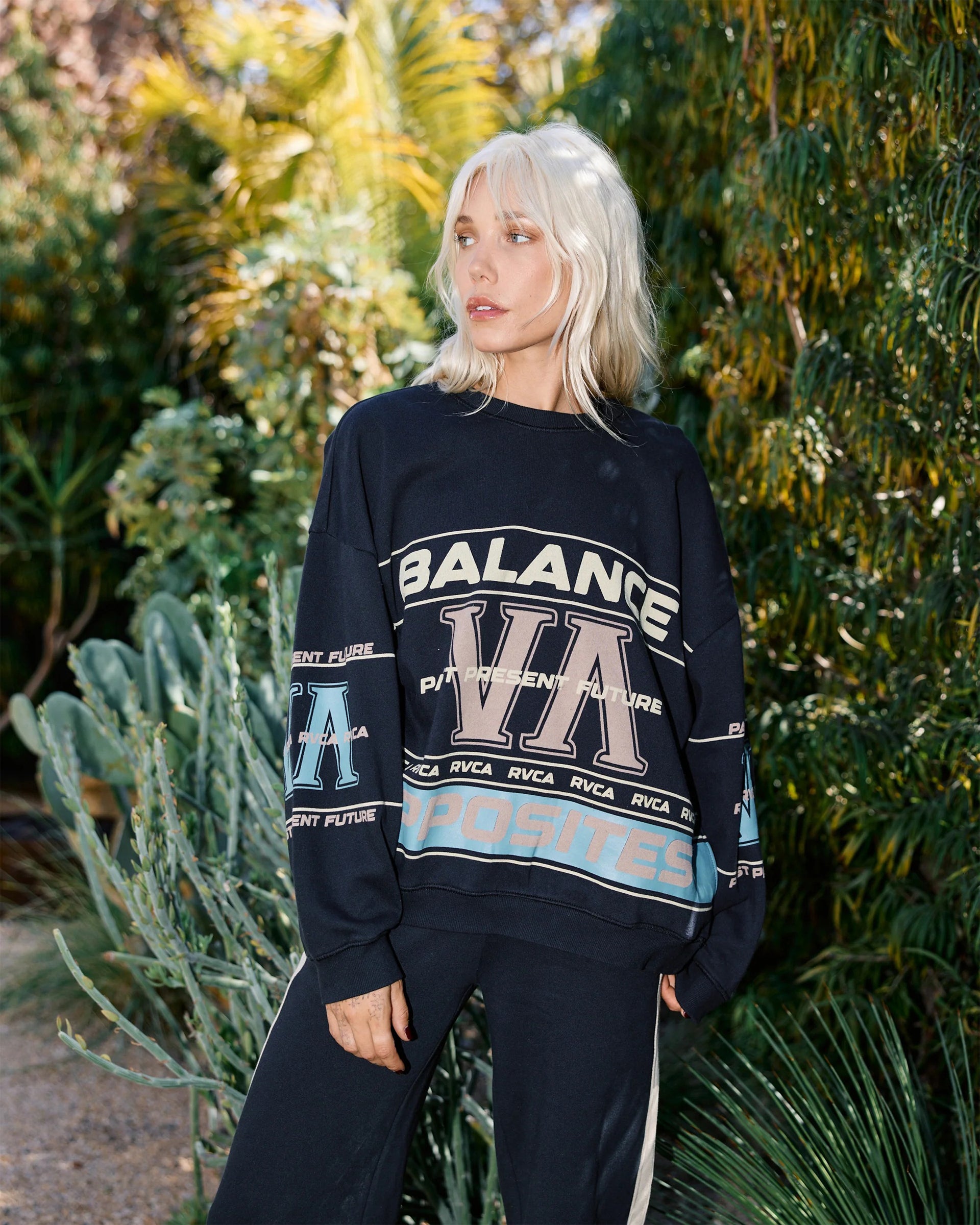 RVCA Women's Puck It Pullover Sweater - Black