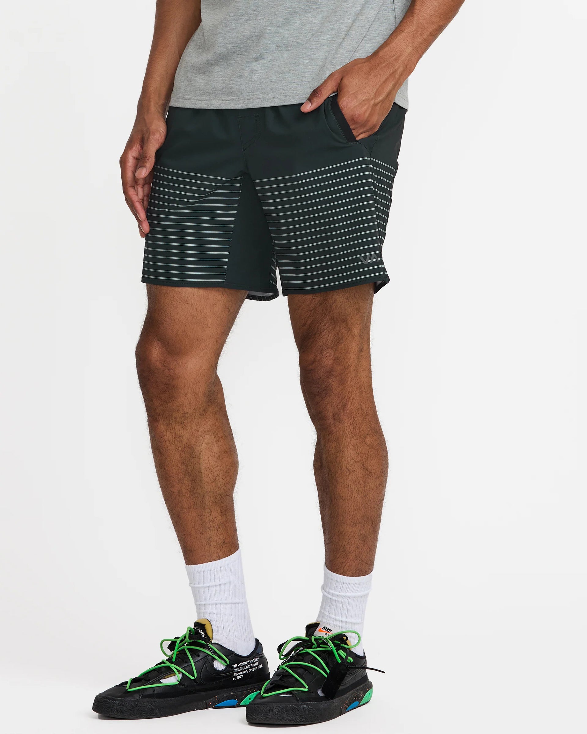 RVCA Yogger Stretch 17" Short - Black Stripe