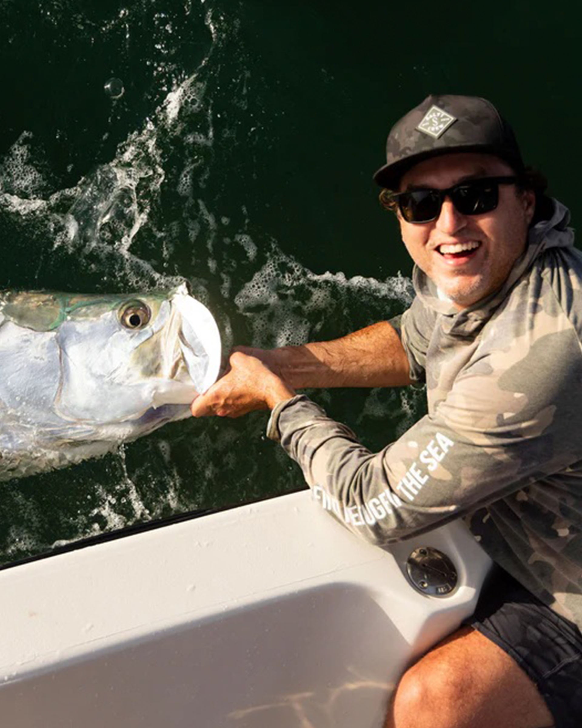 Salty Crew Mariner Lite UV Hoodie - Green Camo