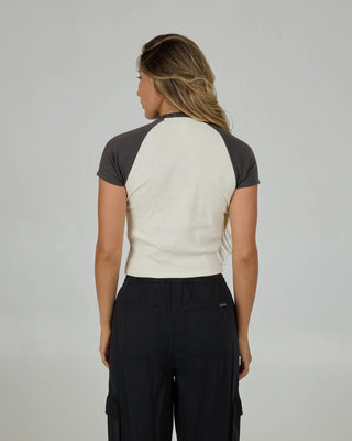 Salty Crew Women's&nbsp;Tailgate Raglan Baby T-Shirt - Charcoal