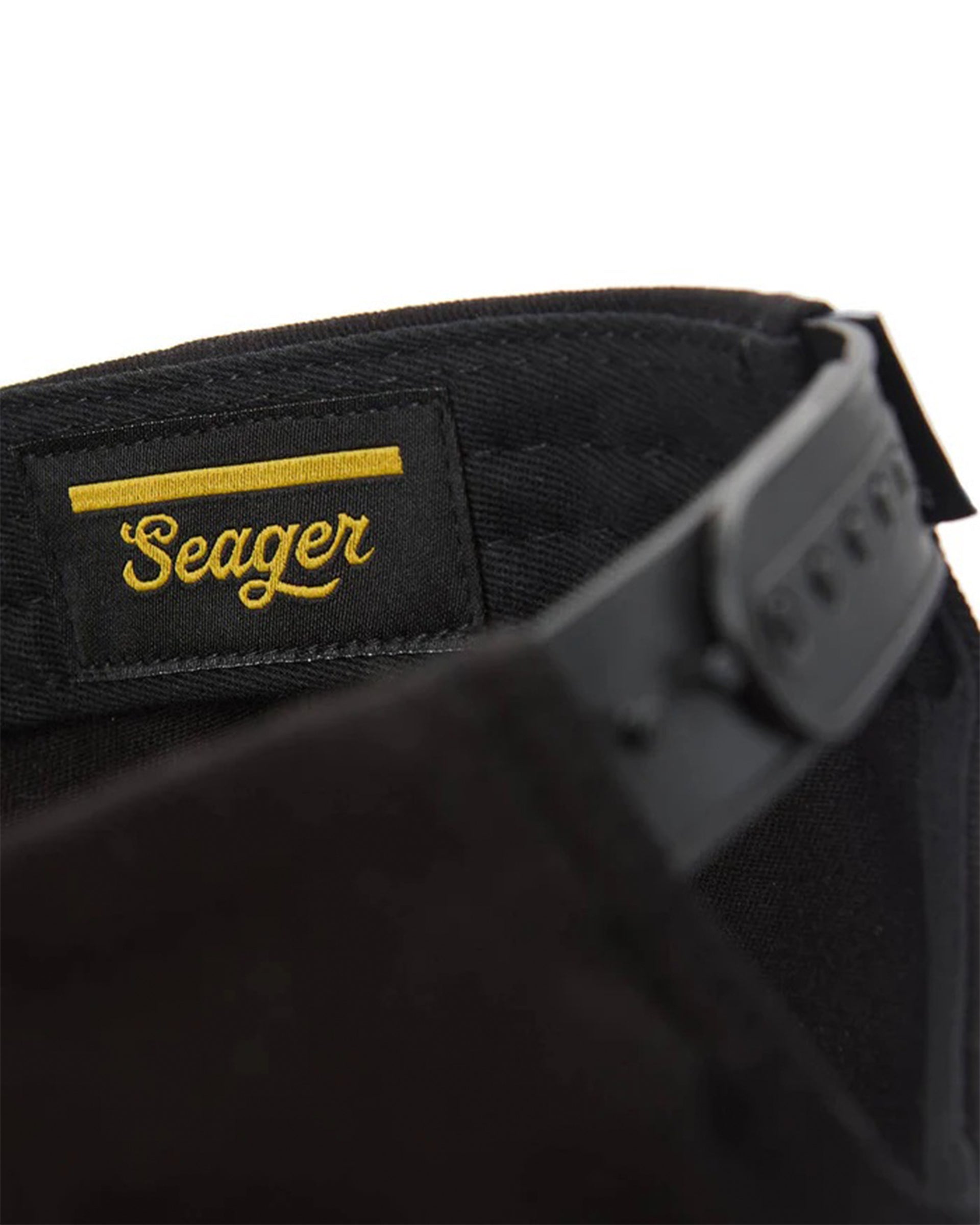 Los Rios Canvas Snapback Hat - Black