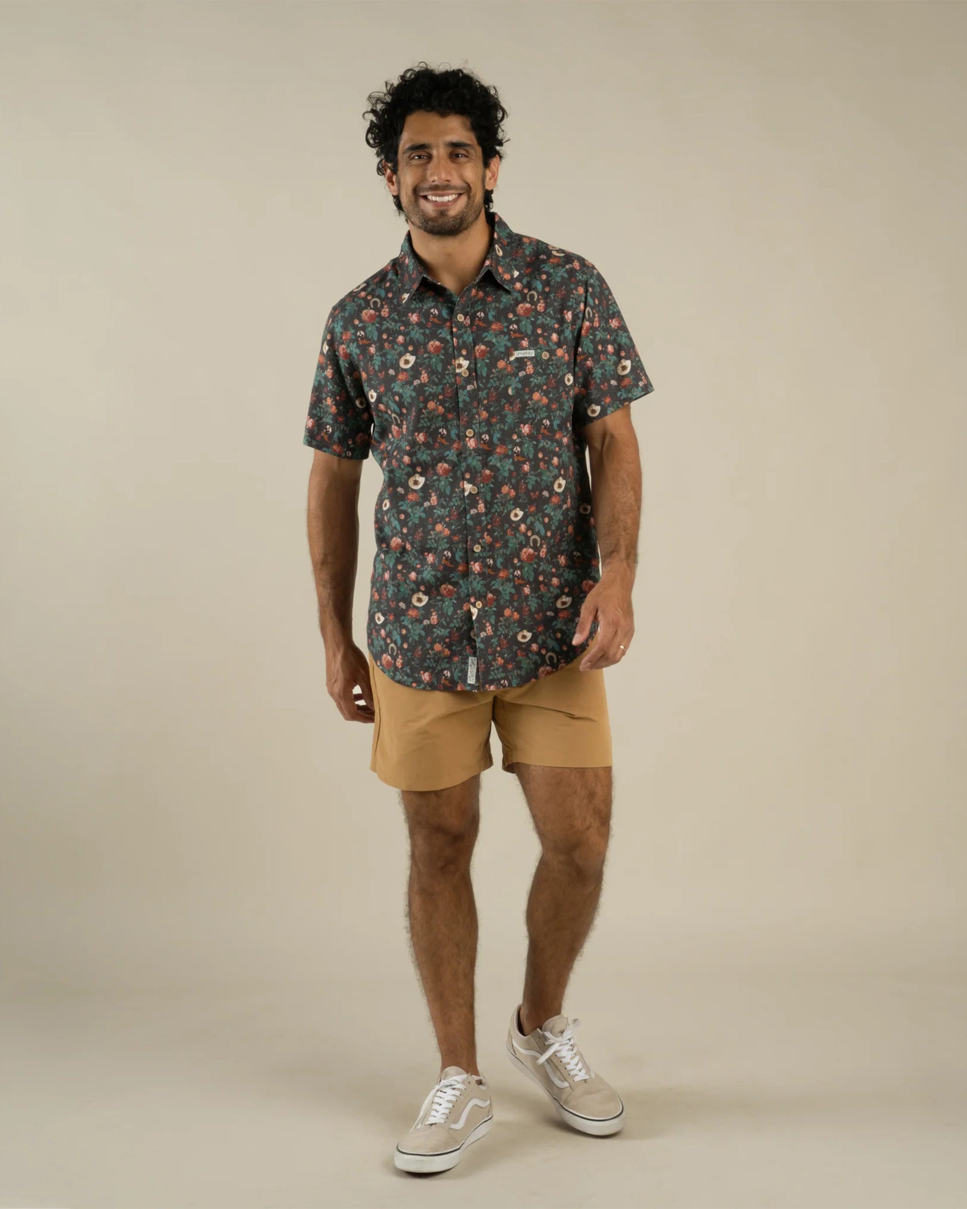 Sendero Provisions Co. City Slicker Short Sleeve Shirt - Desert Rose Charcoal