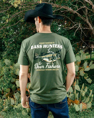 Sendero Provisions Co. Deer Fishers Short Sleeve T-Shirt - Army Green