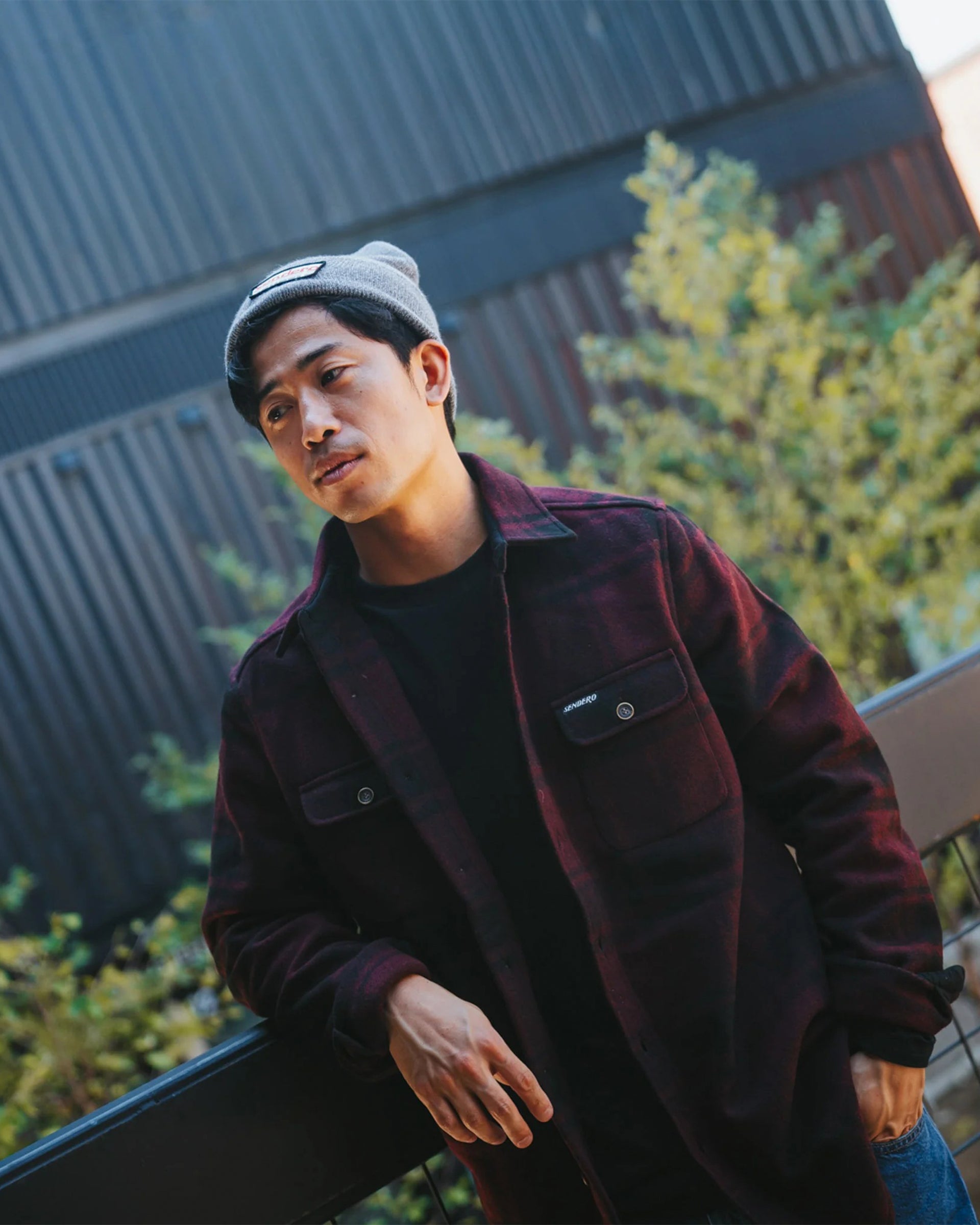 Sendero Provisions Co. Pinedale Flannel - Black/Maroon