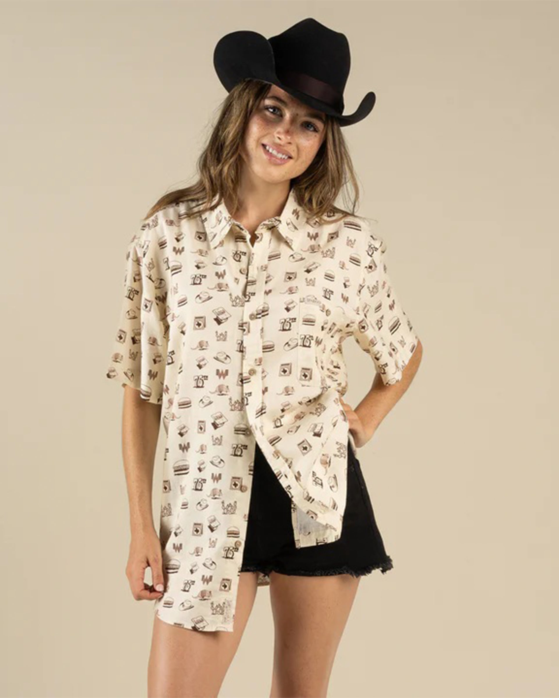 Sendero Provisions Co. Whataburger x Sendero City Slicker Short Sleeve Shirt - Hamburguesa Print