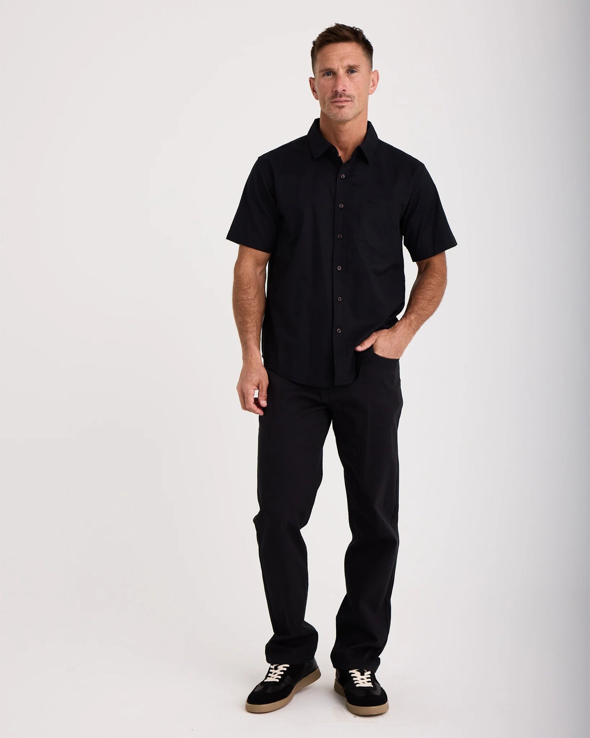 Everyday Oxford S/S Shirt - Pitch Black