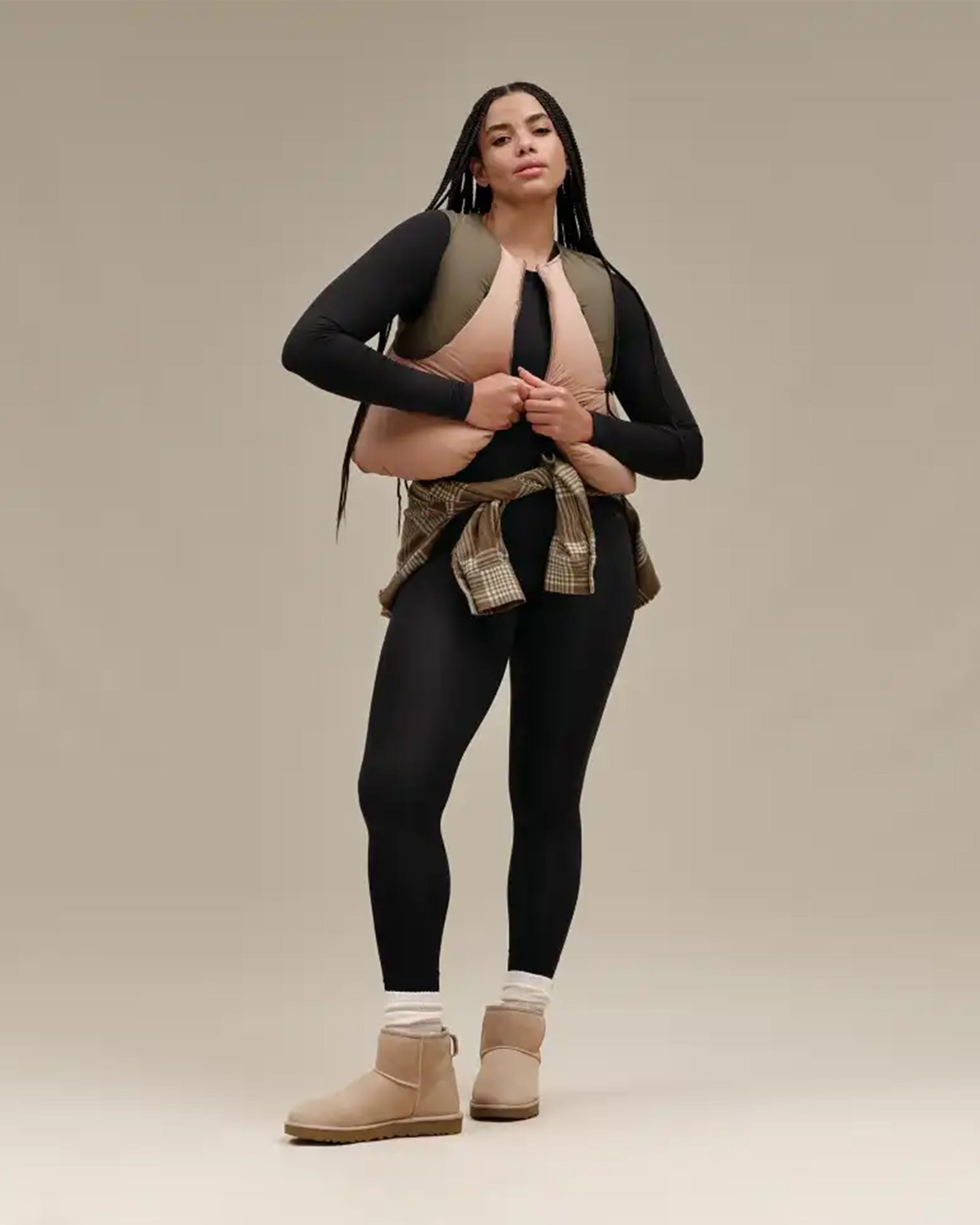 【試し履き未使用】UGG CLASSIC MINI II 24センチ Classic Mini II Boot - Sand – Jack's Surfboards