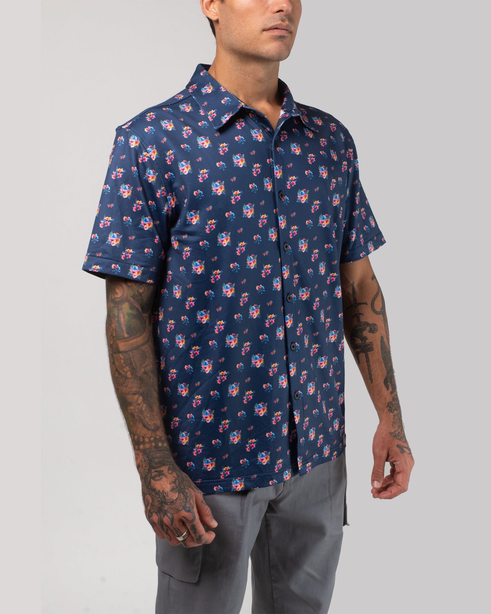 Vast. Men's Aqua Terra Multi Floral Tech Button Up - Navy Multi