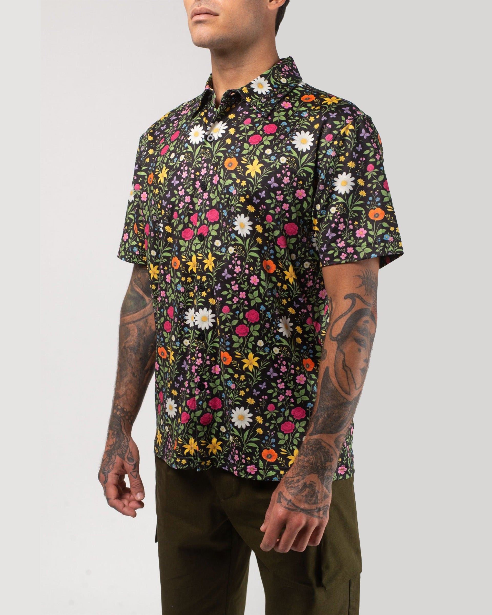Vast. Men's Aqua Terra Scritti Poltti Tech Button Up Shirt - Black