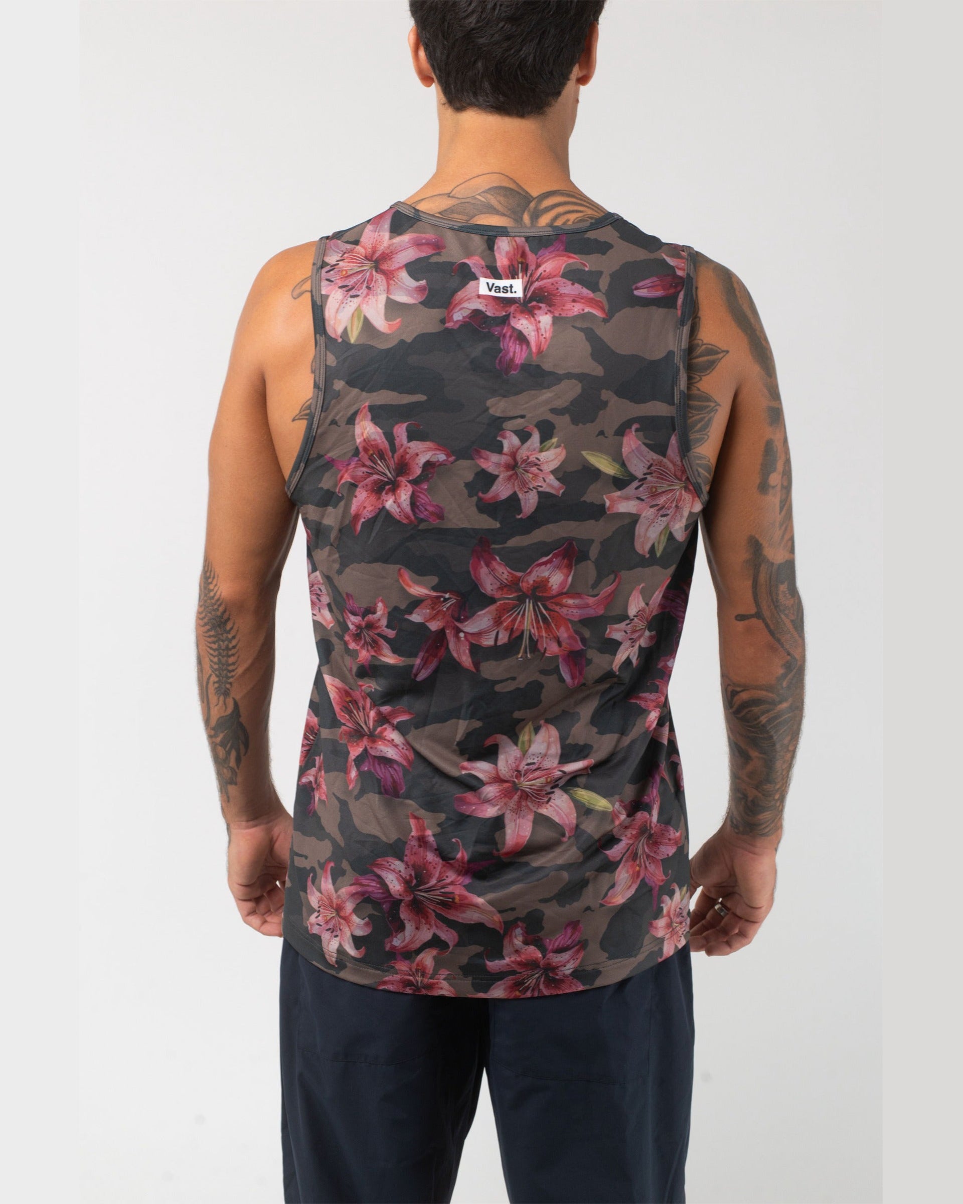 Vast. Men's Aqua Terra Floral Blend Camo Tech Tank Top - Camo